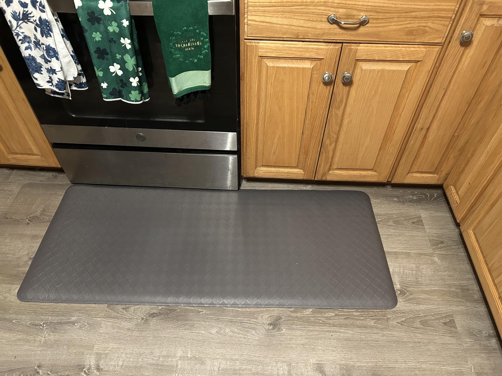 HappyTrends Kitchen Mats for Floor Cushioned Anti-Fatigue Kitchen Rugs customer photo 1