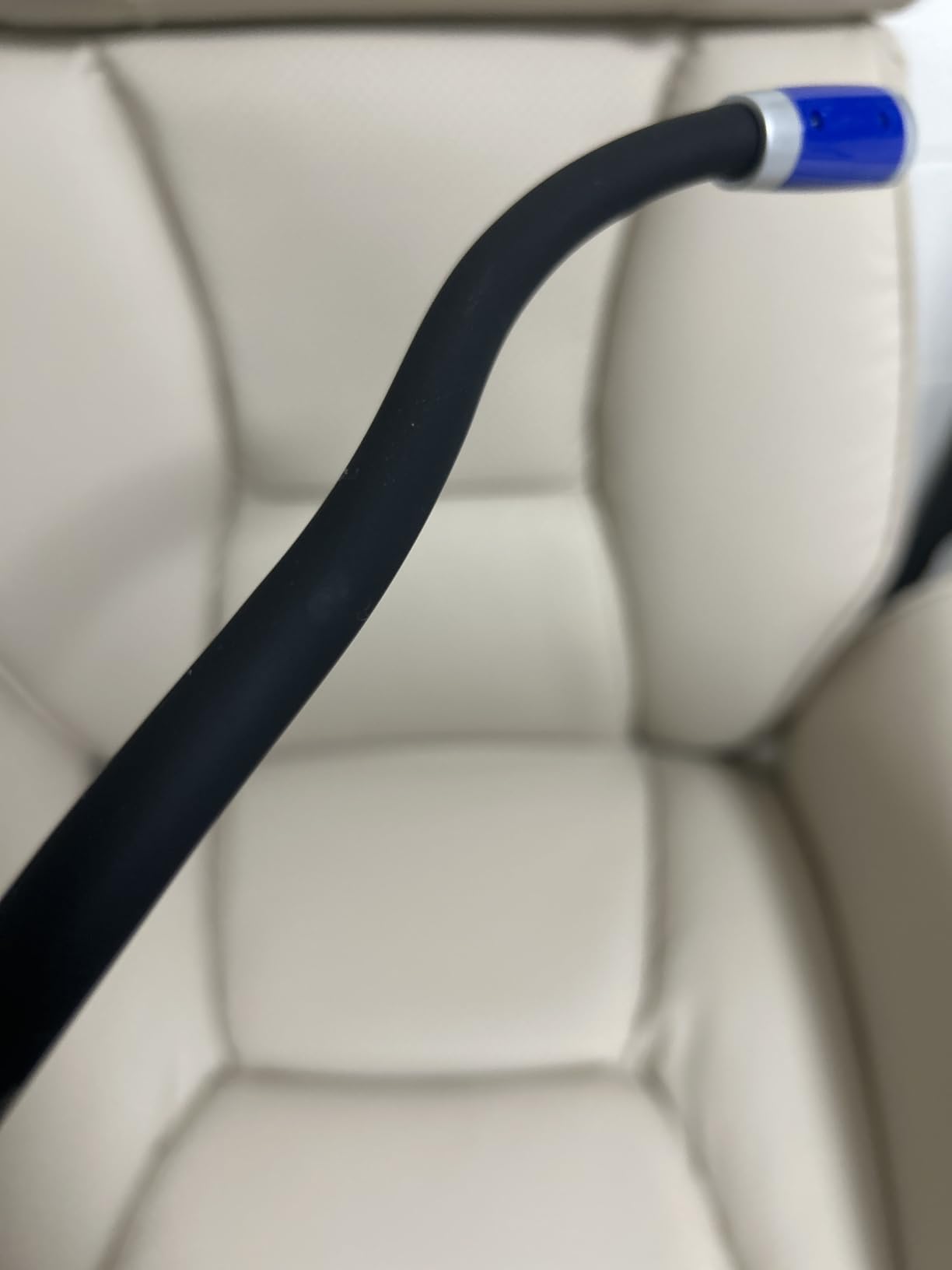 Vekkia Rechargeable LED Neck Book Light for Reading in Bed customer photo 1
