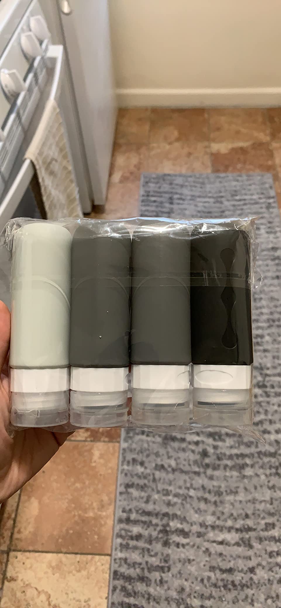 Gemice Travel Bottles for Toiletries, Tsa Approved, Travel Size Containers, BPA Free Leak Proof Tubs Refillable Liquid Accessories for Cometic Shampoo and Lotion Soap customer photo 2