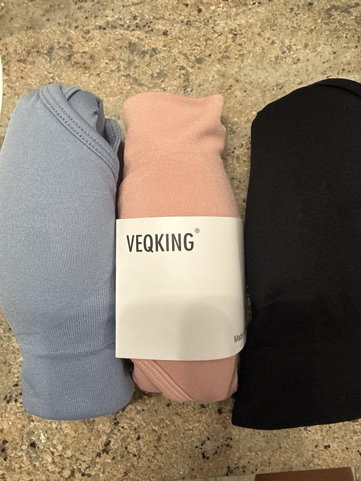 VEQKING Strappy Cross Back Women Sports Bras with Removable Cups customer photo 2