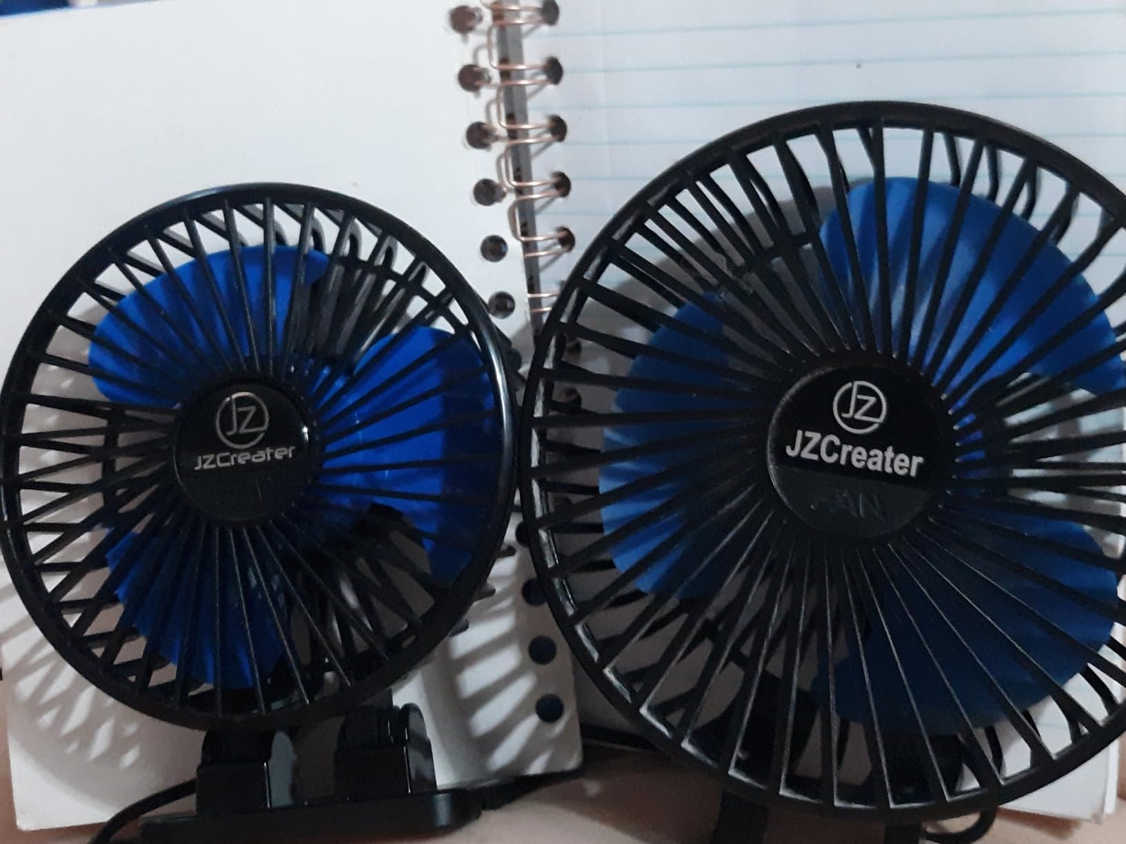 JZCreater USB Desk Fan, Mini Portable Fans, 3 Speeds Desktop Table Cooling Fan, Plug in Power, Rotation Strong Wind, Quiet Personal Small for Home Office Travel Bedroom, Black Blue customer photo 1