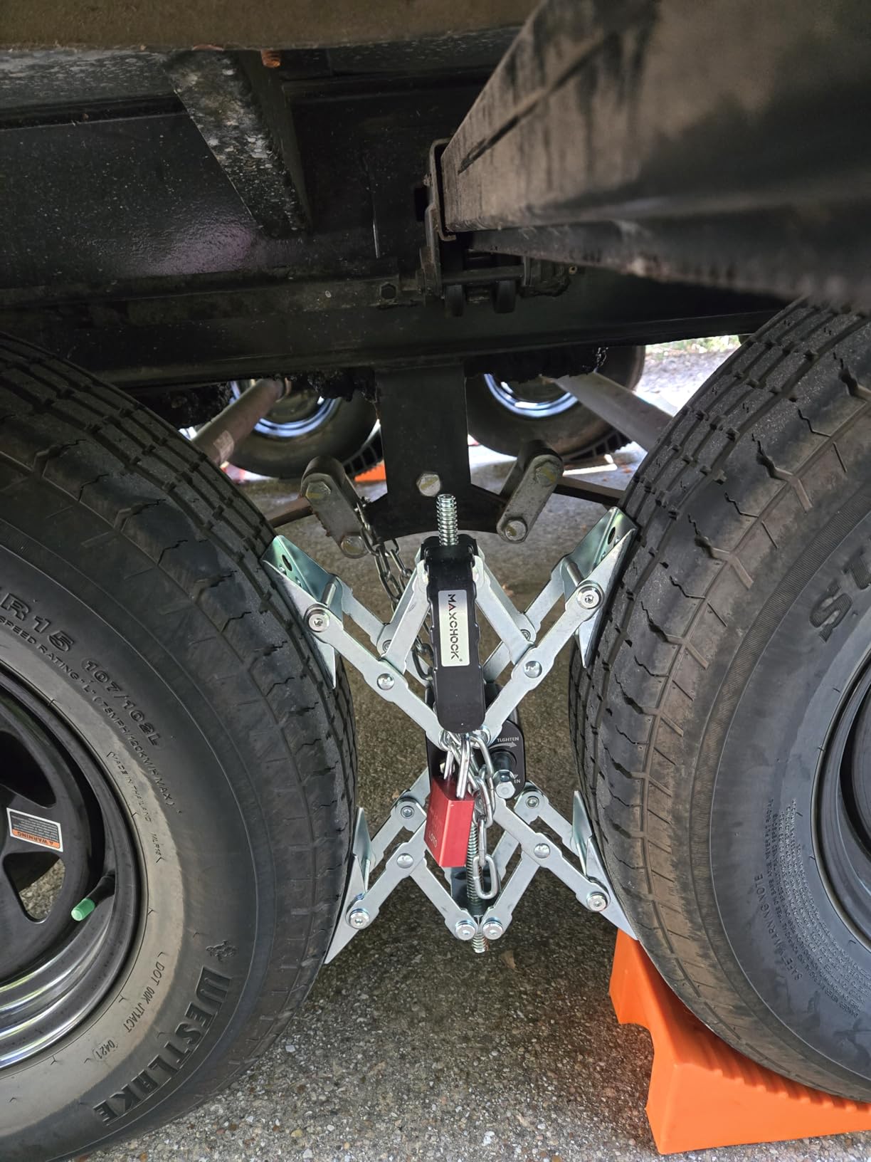 X-Shaped RV Stabilizer Wheel Chock (Allow Drill Adjust) Dual Axel RV Travel Trailer Camper Tire While Camping -2 Pack customer photo 1