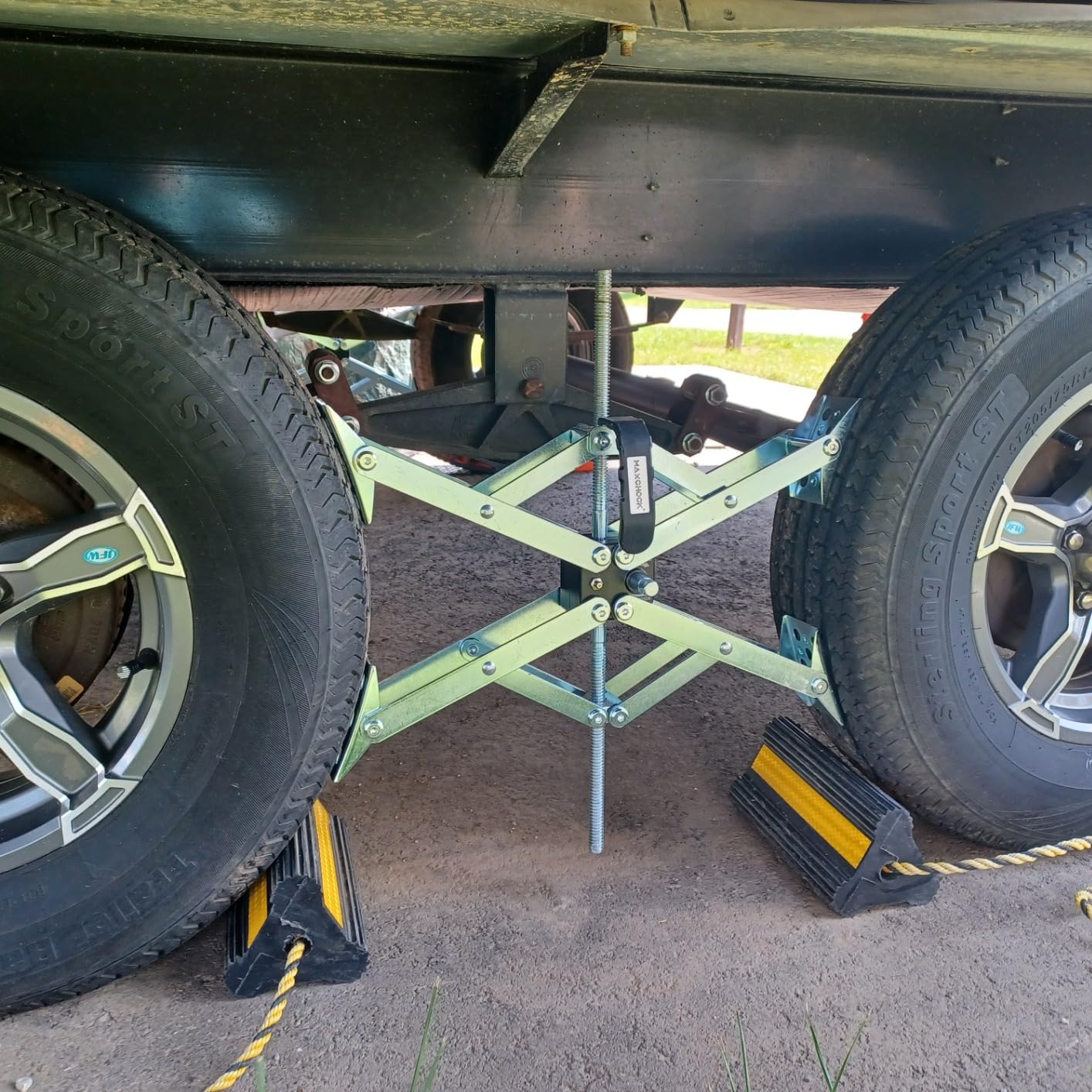 X-Shaped RV Stabilizer Wheel Chock (Allow Drill Adjust) Dual Axel RV Travel Trailer Camper Tire While Camping -2 Pack customer photo 2