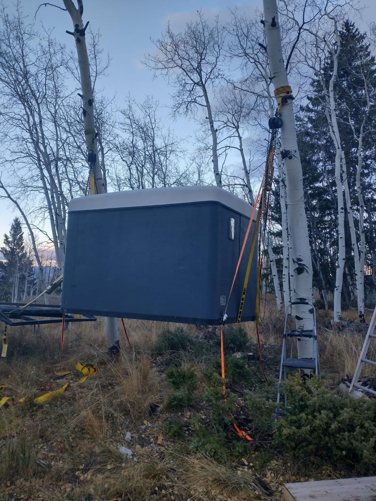 Manual Chain Hoist | 1 Ton/2000 lbs Capacity | 10’ Lift | 2 Hooks | Manual Hand Lift Steel Chain Block Hoist (1T) customer photo 2