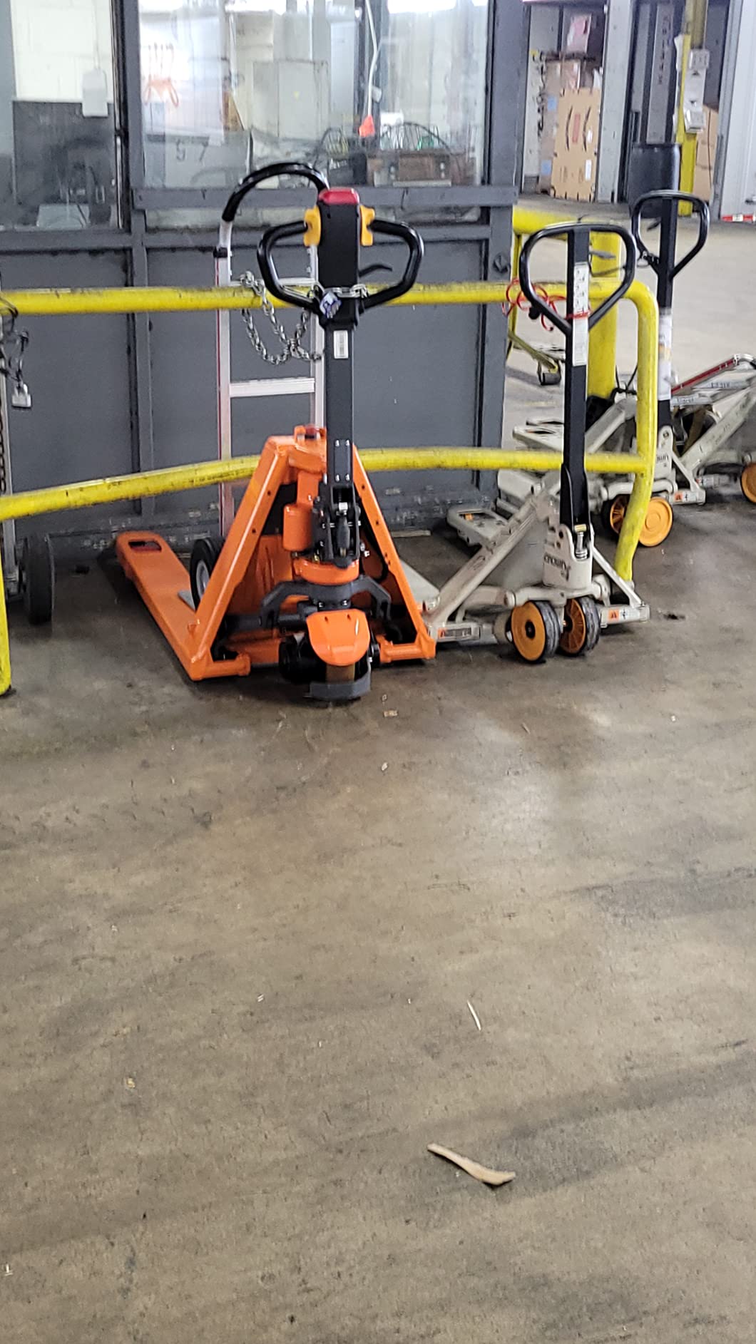 Tory Carrier Full Electric Pallet Jack, 3300lbs Capacity, 48 X 27 Forks customer photo 2
