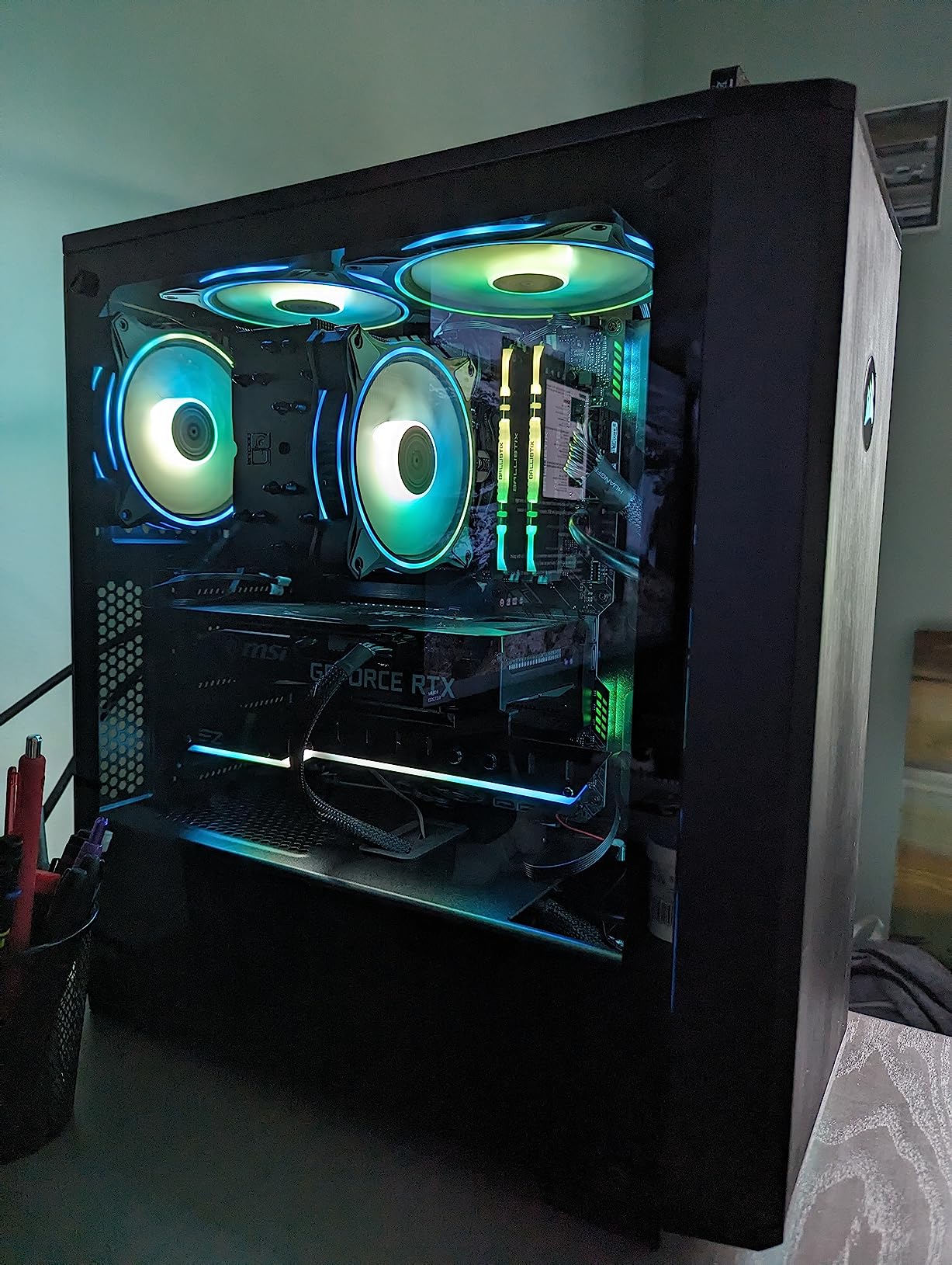 Noctua NH-U12A chromax.Black, Quiet High-Performance Tower CPU Cooler | 158mm Height, High-End Low-Noise Cooling, For Intel & AMD, Dual 120mm Fans, 100% RAM Compatibility, Rich Accessory Kit customer photo 2