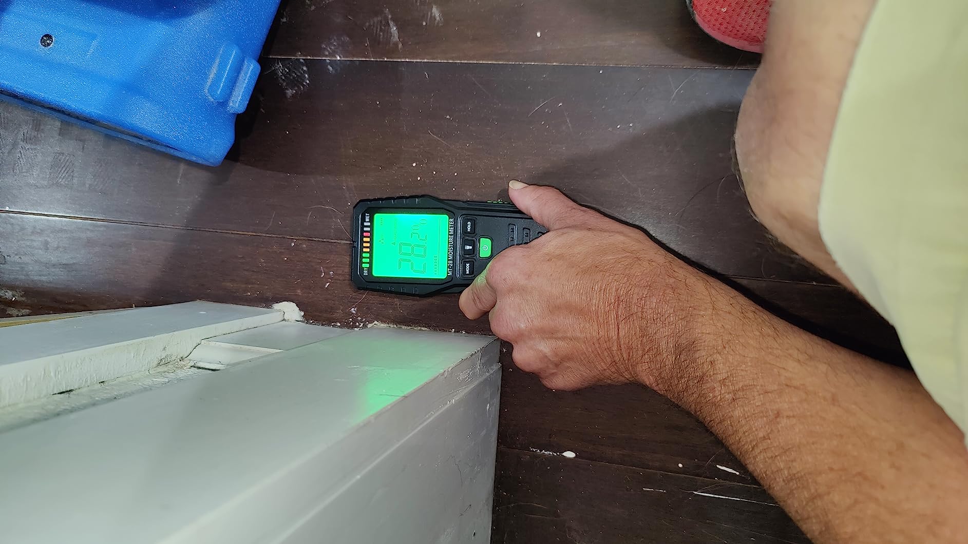 Pinless Moisture Meter for Wood Digital Wall Moisture Detector customer photo 1