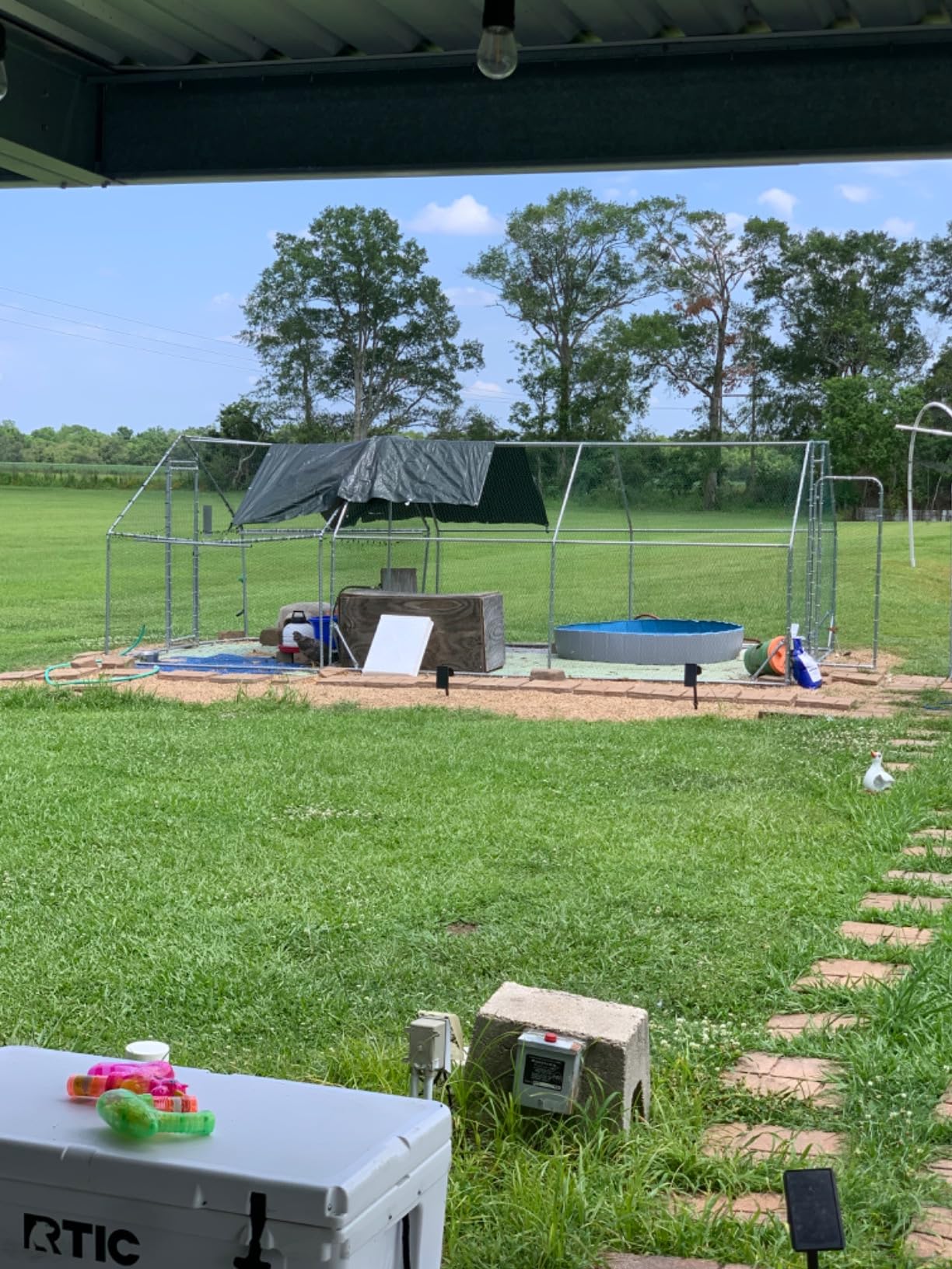 Large Metal Chicken Coop, 13.2x9.9x6.6ft Bold Chicken Pen with Spire Shape customer photo 1