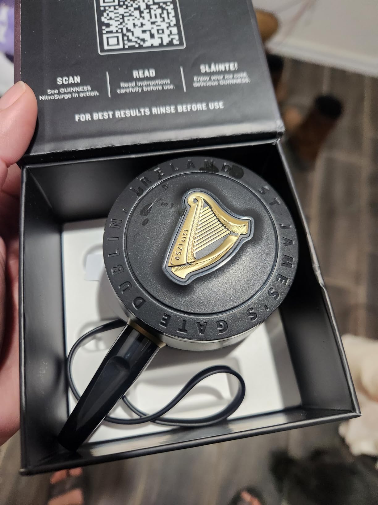 Guinness Draught Nitrosurge Device, Stout Beer, Perfect Pub Pour at Home, Rich Smooth Head & Sweetness of Malt Balanced with Hops, Cans Sold Separately, Device Only, Black customer photo 2