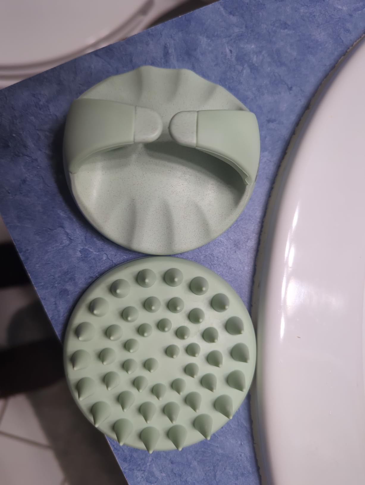 Sndyi Scalp Massager Shampoo Brush, Scalp Scrubber with Soft Silicone Bristles, Scalp Exfoliator for Dandruff Removal, Scalp Massager for Hair Growth, Wet Dry Hair Brush for Scalp Care, Green customer photo 2