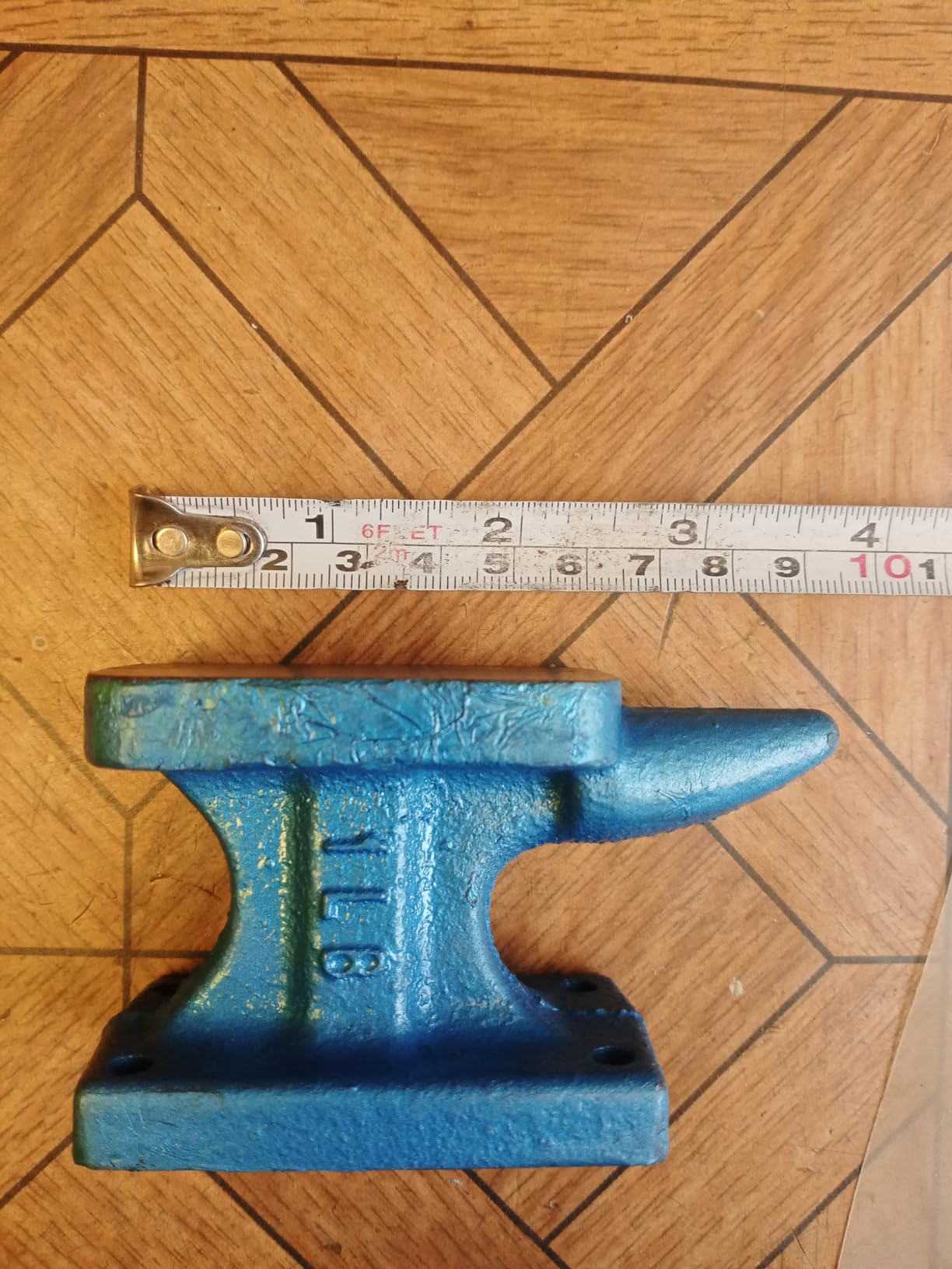 QWORK Mini Cast Iron Horn Anvil 1lb Bench Block – Compact Tool for Jewelry, Metal Craft & Model Work customer photo 2
