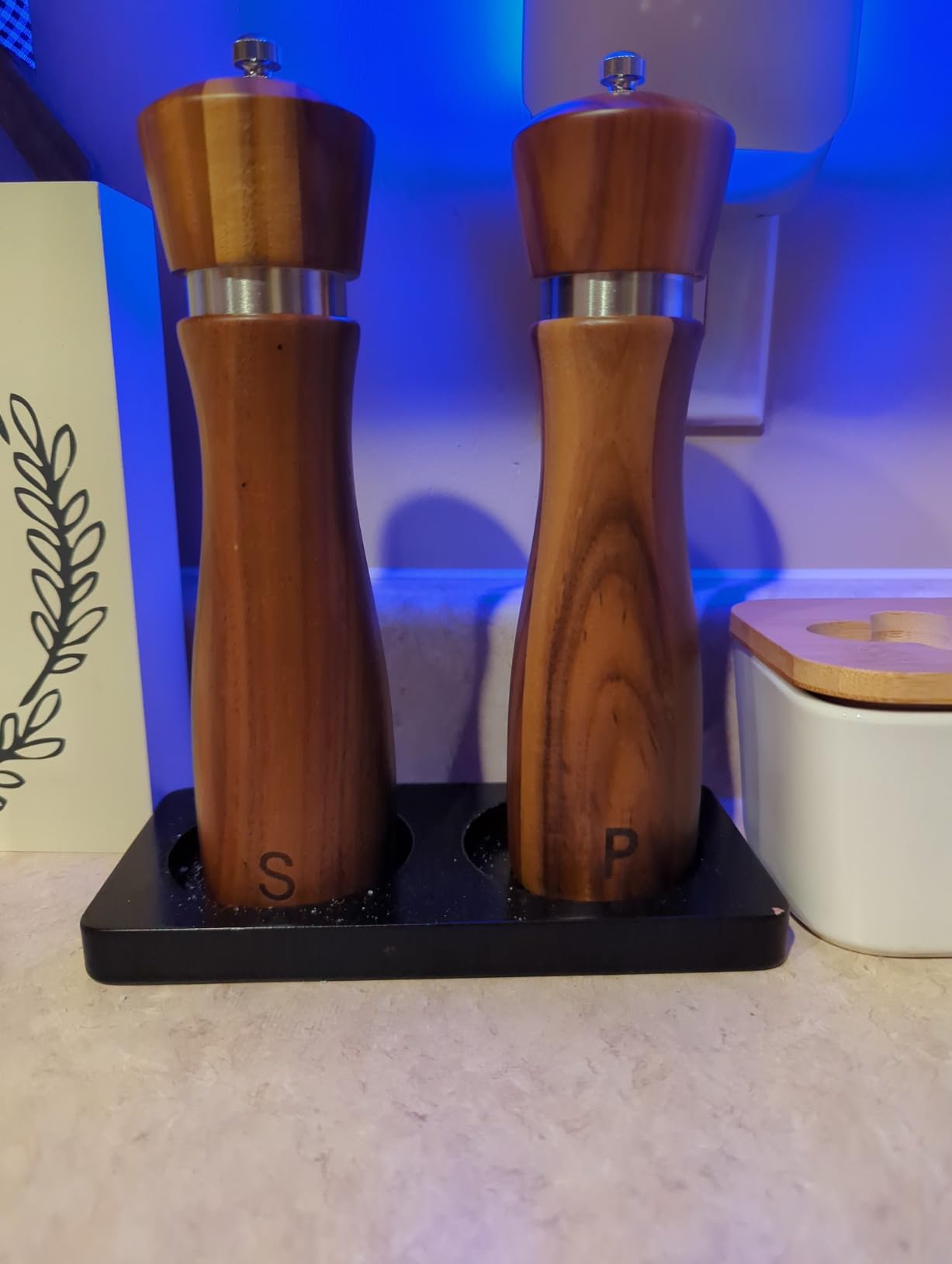 Gennua Kitchen Wooden Salt and Pepper Grinder Set: Refillable Salt & Pepper Mills Adjust for Customized Coarseness, Crafted of Solid Acacia Wood with Ceramic/Stainless Steel Core, 8 Inches Each customer photo 2
