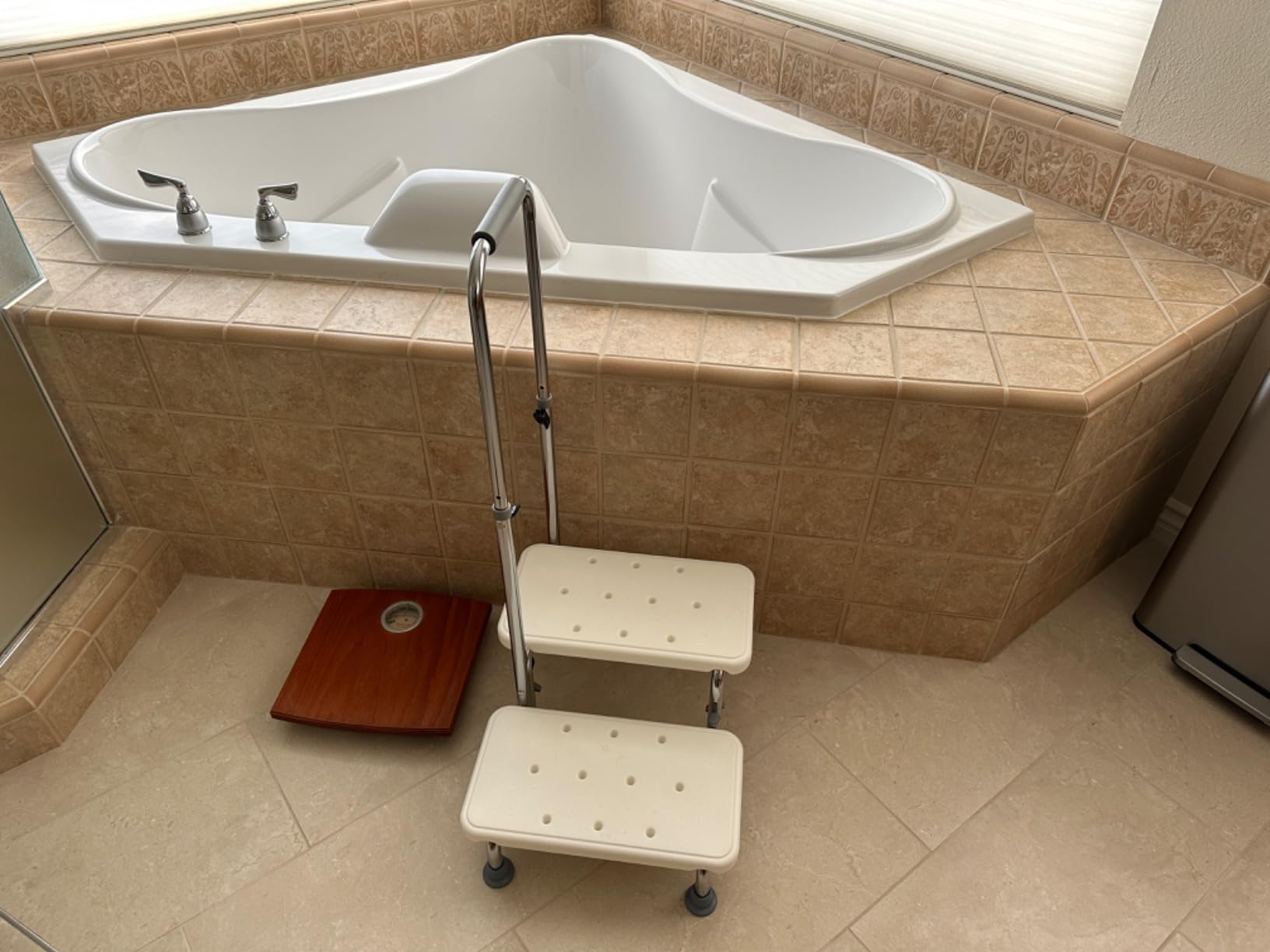 Aliseniors 2 Step Stool with Handle for Elderly, Bed Steps for High Beds customer photo 1