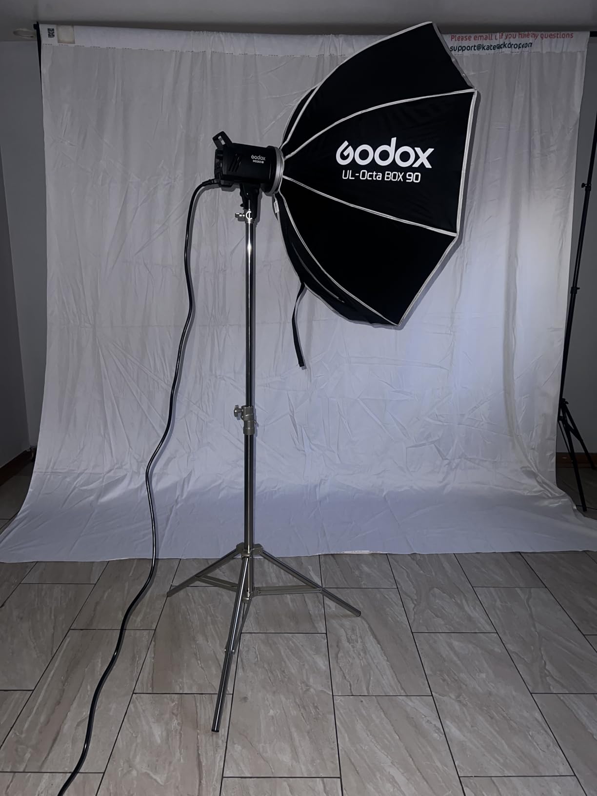 NEEWER 9.2ft/2.8m Stainless Steel Light Stand, Spring Cushioned Heavy Duty Photography Tripod Stand with 1/4” to 3/8” Universal Screw Adapter for Strobe,LED Video Light,Ring Light,Monolight, Softbox customer photo 1
