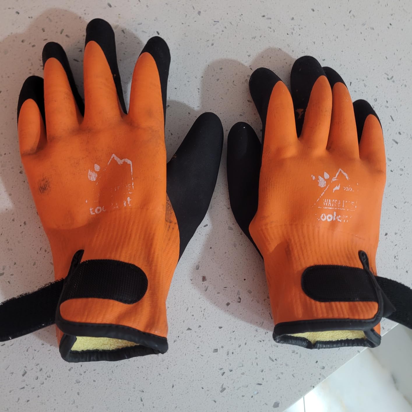 toolant 100% Waterproof Winter Work Gloves, Thermal Insulation with Grip customer photo 2