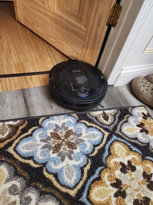 SharkMatrix Plus 2-in-1 Robot Vacuum & Mop, Black/Brass, AV2610WA customer photo 1
