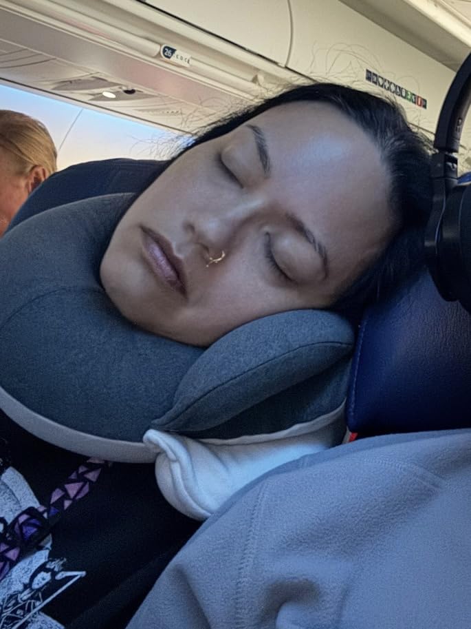 BUYUE Travel Neck Pillows for Airplanes, Memory Foam 360° Head Support Sleep for Long Flight, Skin-Friendly & Breathable, Kit with Eye Mask, Earplugs and Storage Bag (Adult, Black, 90+ lbs) customer photo 1