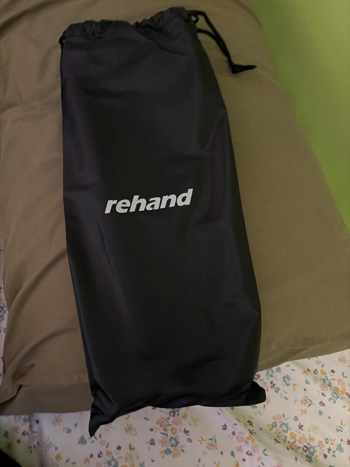 REHAND Walking Cane - Foldable, Adjustable, Collapsible Walking Canes for Men & Women, Heavy Duty All Terrain Tip, with Travel Bag | Walking Sticks for Seniors & Adults customer photo 2