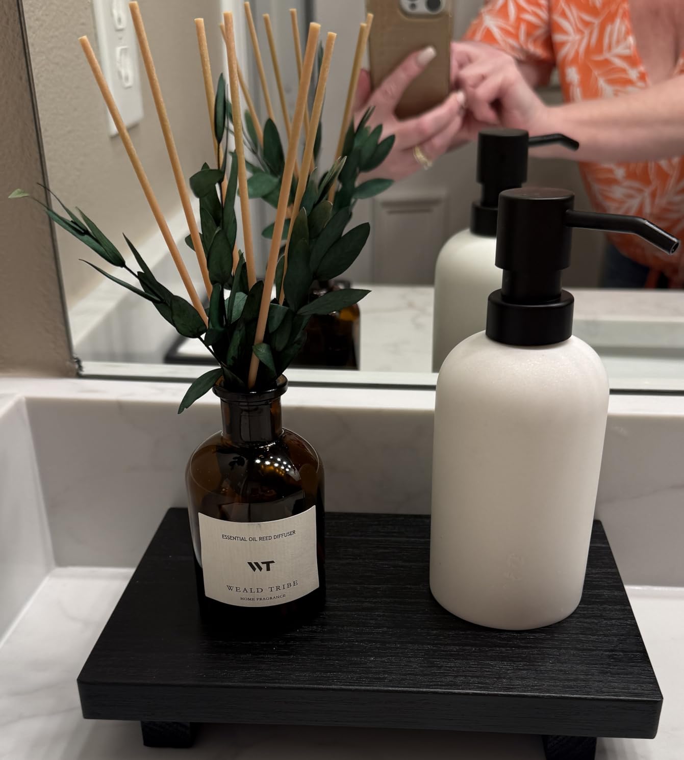WEALD TRIBE Flower Reed Diffuser Set Eucalyptus & Lavender Scent for Room Bathroom Accessories Shelf Decor & Air Fresheners, Sticks Defusers with 4.0 fl oz Home Fragrance Oils, Office Gift customer photo 1