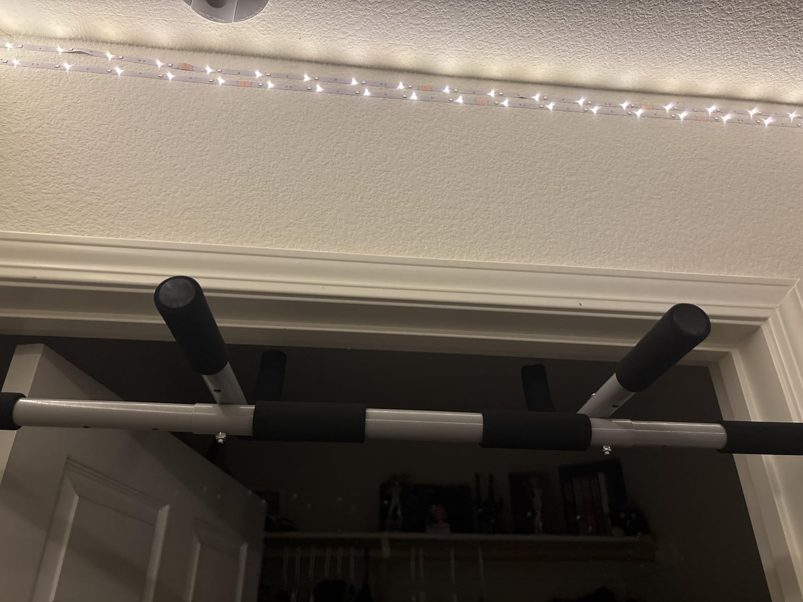Ally Peaks Pull Up Bar for Doorway,Multiple Levels Width Adjustable Pull Up Bar Accurately Match Wide and Narrow doorframe,Indoor Chin-Up Bar Workout Bar,USA Original Patent customer photo 1
