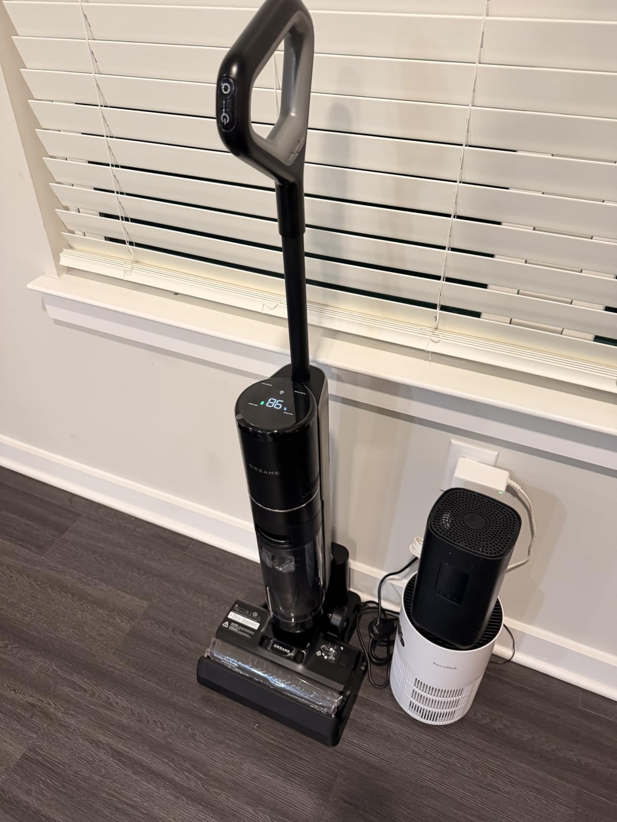 DREAME H12 PRO Vacuum Mop, Wet Dry Vacuum Cleaner for Hard Floor, Vacuum and Mop at The Same Time for Wet & Dry Messes, Auto Self-Cleaning, Edge to Edge Cleaning with Hot Air Drying | Clean Wet & Dry Messes at The Same Time, Auto Self-Cleaning, Hot Air Drying, 4 Cleaning Modes, Digital Display customer photo 2