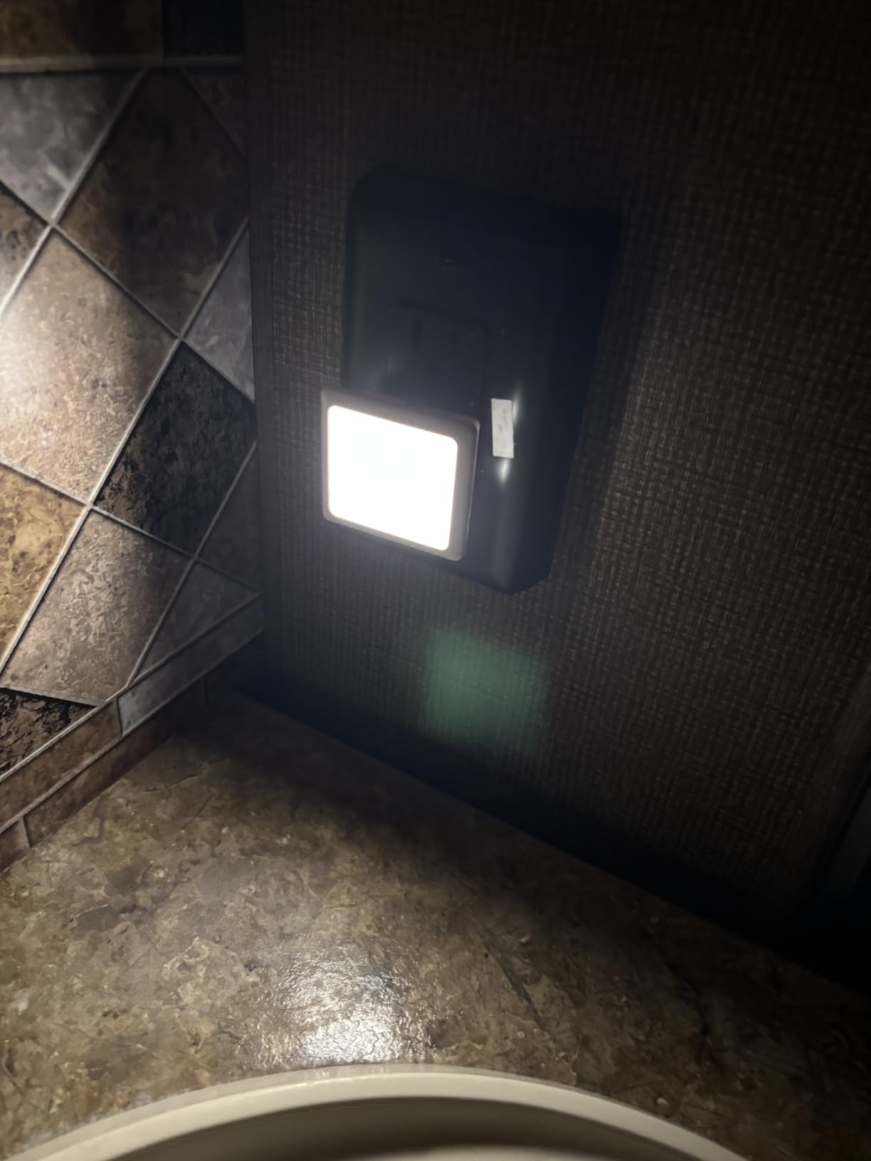 L LOHAS LED Night Lights Plug into Wall 2-Pack, 0.3W Plug in Night Light customer photo 1