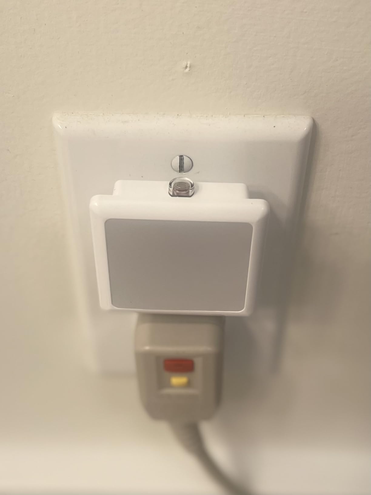 L LOHAS LED Night Lights Plug into Wall 2-Pack, 0.3W Plug in Night Light customer photo 2