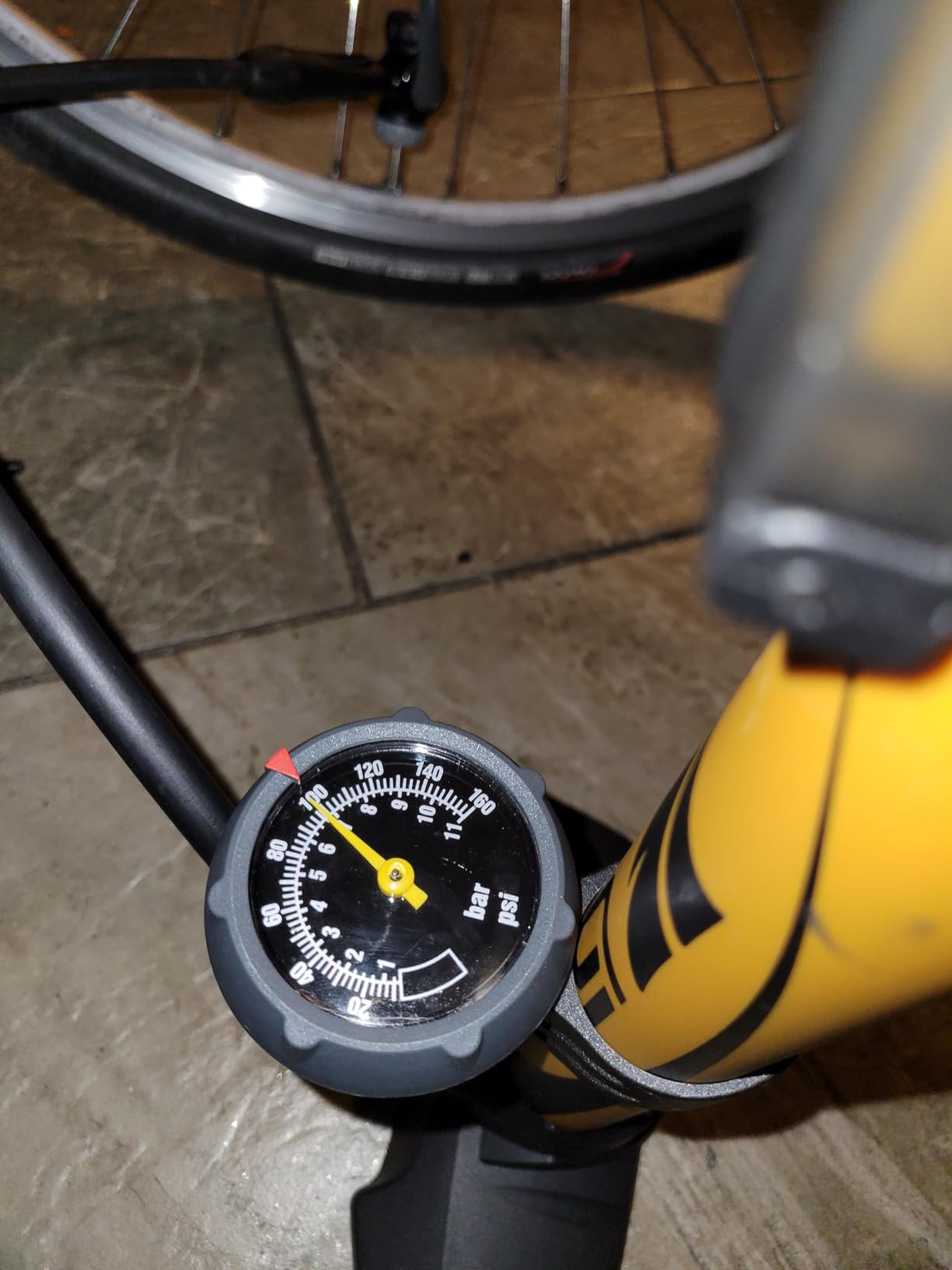 BV Bicycle Pump Durable Bike Floor Pump 17/24 inch Smart Valve Head, 160 psi, Automatically Reversible Presta and Schrader customer photo 2
