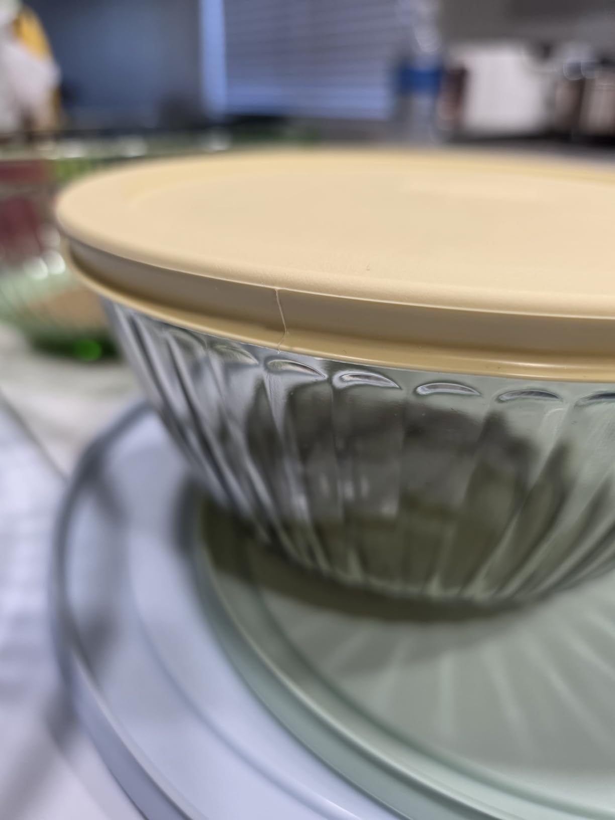 Pyrex Colors Tinted (3-Pack, Full Set) Sculpted Tinted Glass Mixing Bowls customer photo 2