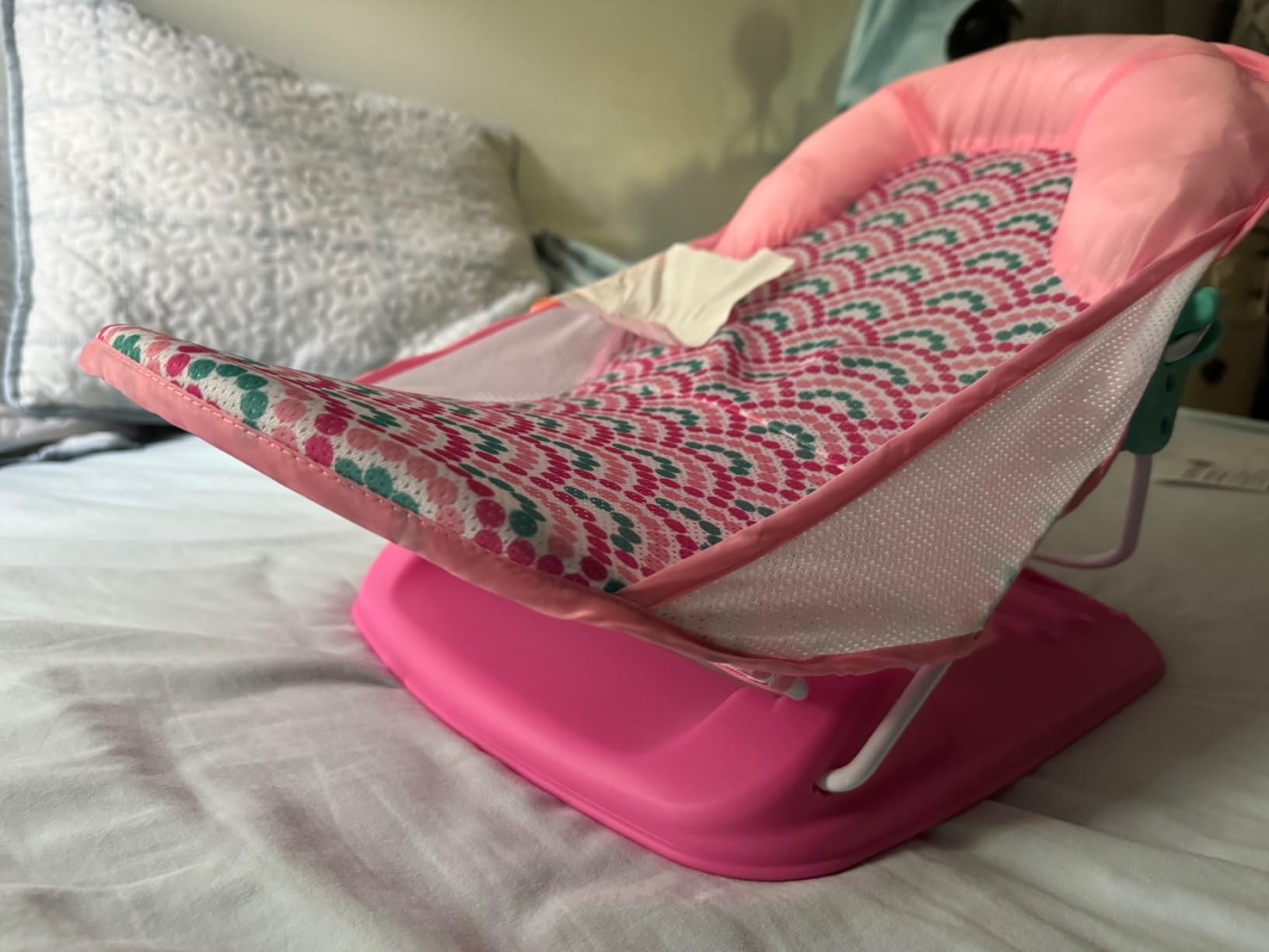 Ingenuity Foldaway 2-Position Baby Bath Seat, Adjustable Support for Sink or Bathtub, Ages 0-6 Months up to 20 Pounds, Machine-Washable Sling customer photo 1