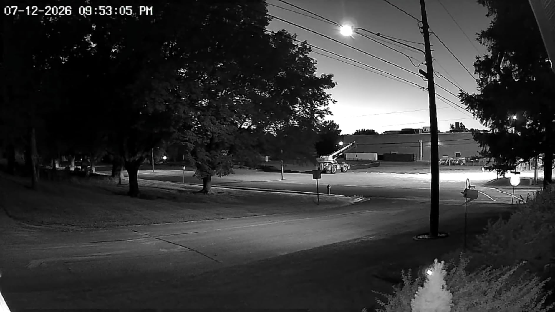 VIZIUUY 3MP Solar Security Cameras Wireless Outdoor, WiFi 6,360°PTZ Camera customer photo 1