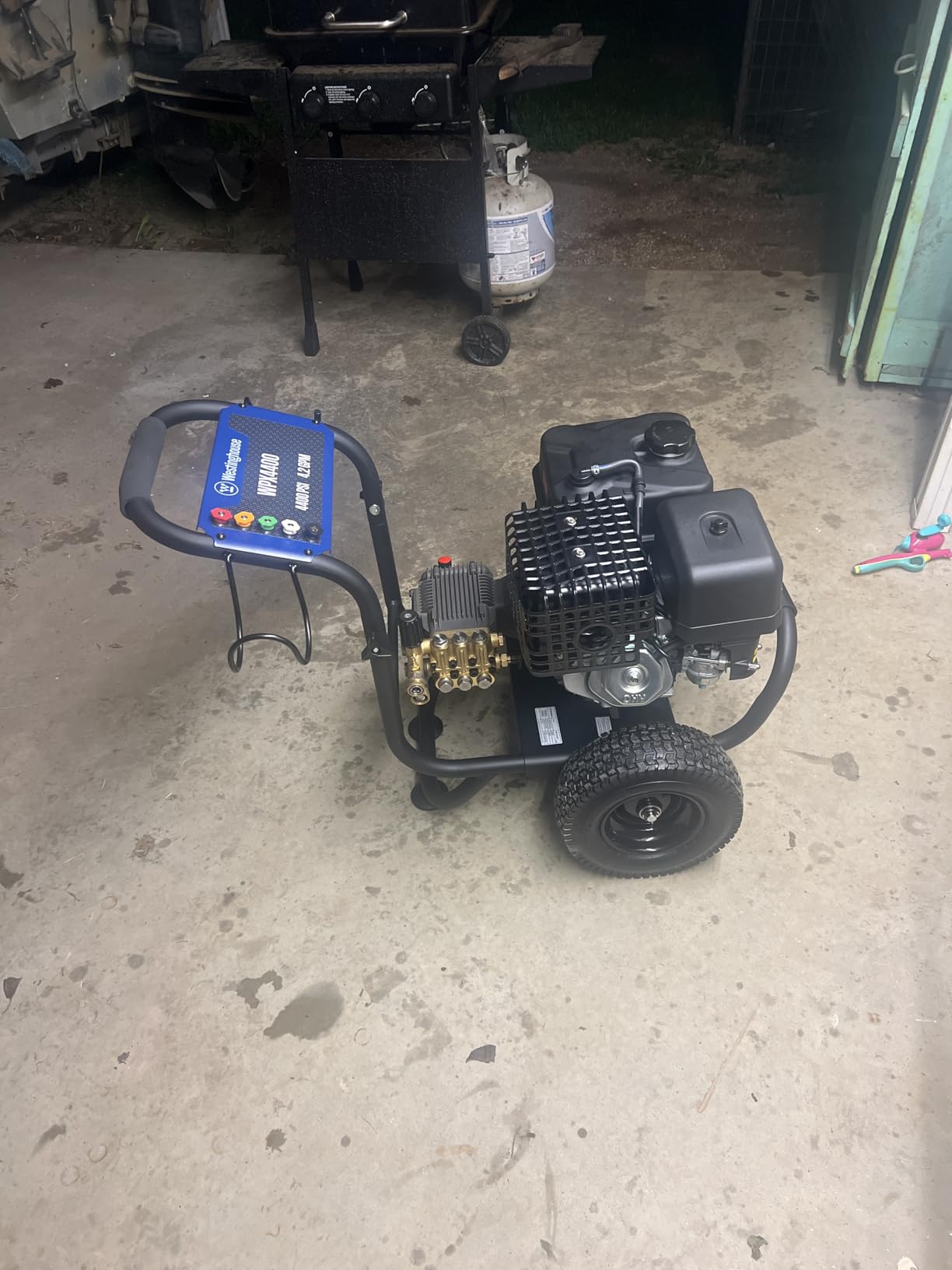 Westinghouse WPX4400 Gas Pressure Washer, 4400 PSI and 4.2 GPM, Spray Gun and Wand, 5 Nozzle Set, for Cars/Fences/Driveways/Homes/Patios/Furniture customer photo 2