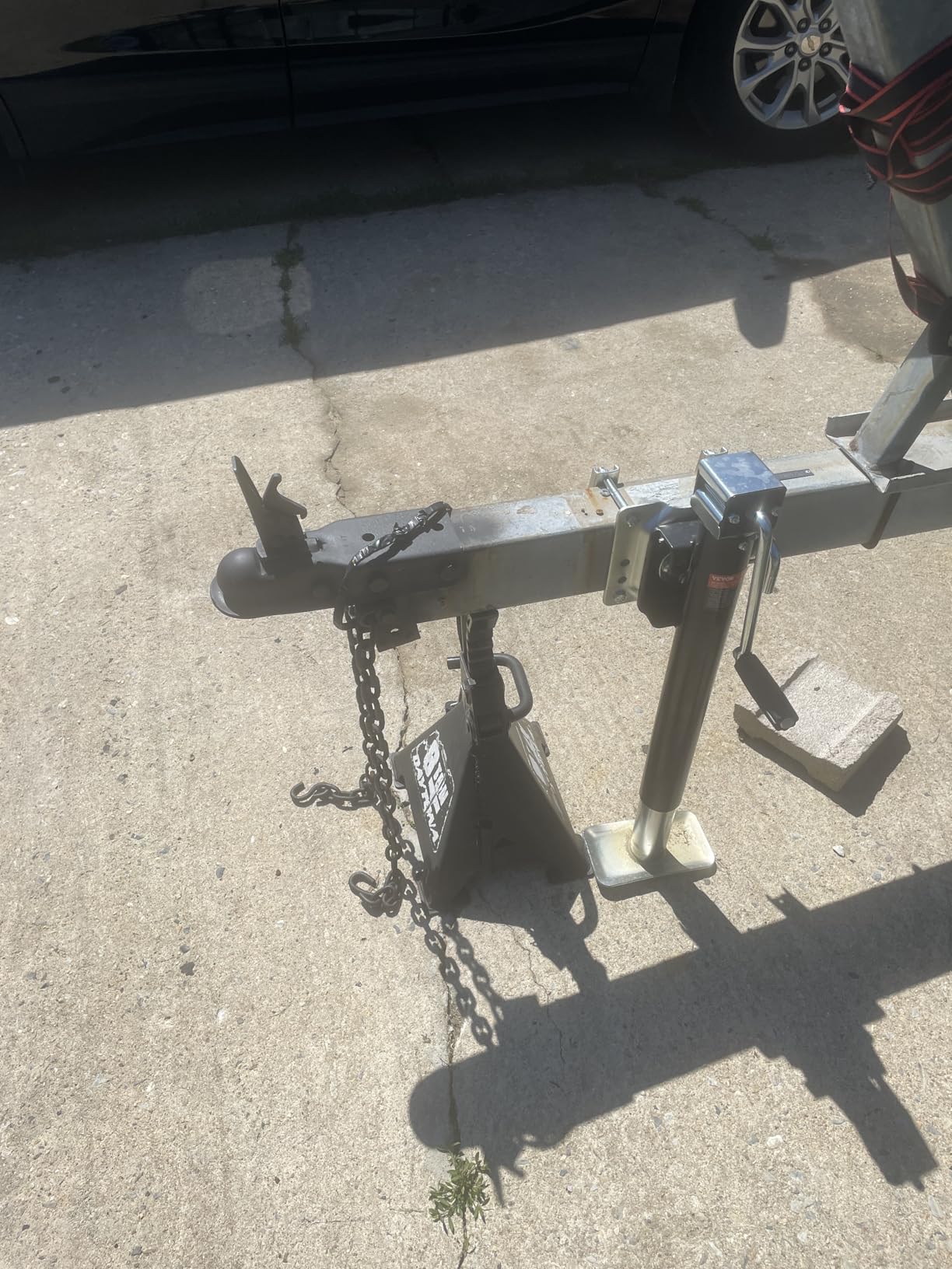 VEVOR Trailer Jack, 2500 lbs Dynamic Load Capacity, Heavy Duty Swivel Bolt-on Trailer Jack with Ergonomic Handle, 15-inch Vertical Travel, Suitable for RV, Horse, Utility, Camping and Yacht Trailers customer photo 2