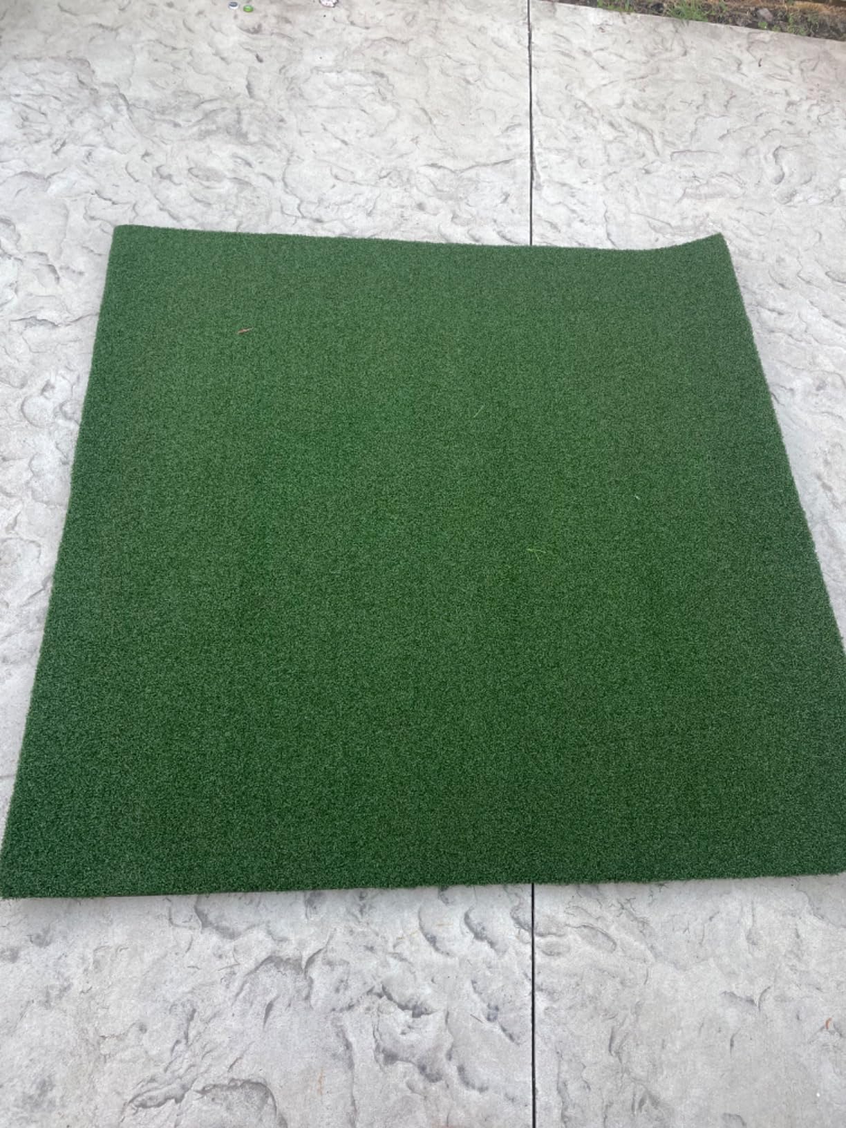 SkyTrak Golf Hitting Mat - 5' x 5' | Premium Feel, Realistic Turf, and Ultimate Stability customer photo 2