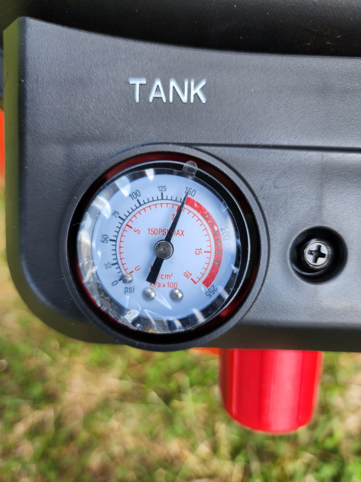 ECOMAX Pancake Air Compressor MAX 150 PSI, 2.6 CFM @90 PSI, Oil-Free customer photo 2