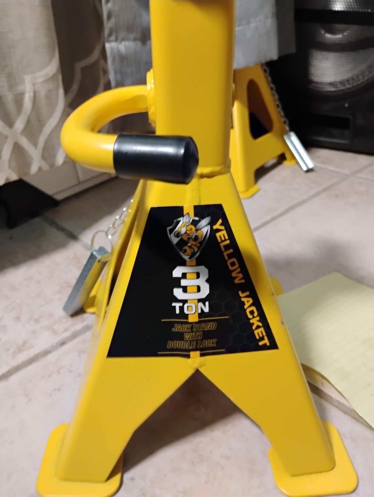 YELLOW JACKET Car Jack Stands 3 Ton with Double Locking and Large Foot Base for Lifting SUVS, Heavy Duty Steel, 6600 lb Capacity, 1 Pair, Yellow customer photo 1