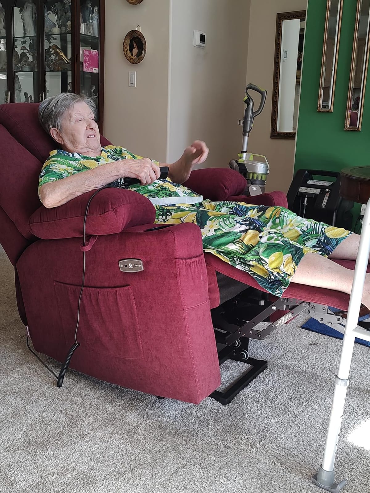 MCombo Power Lift Recliner Chair for Elderly 7141(Grey, Small) customer photo 1