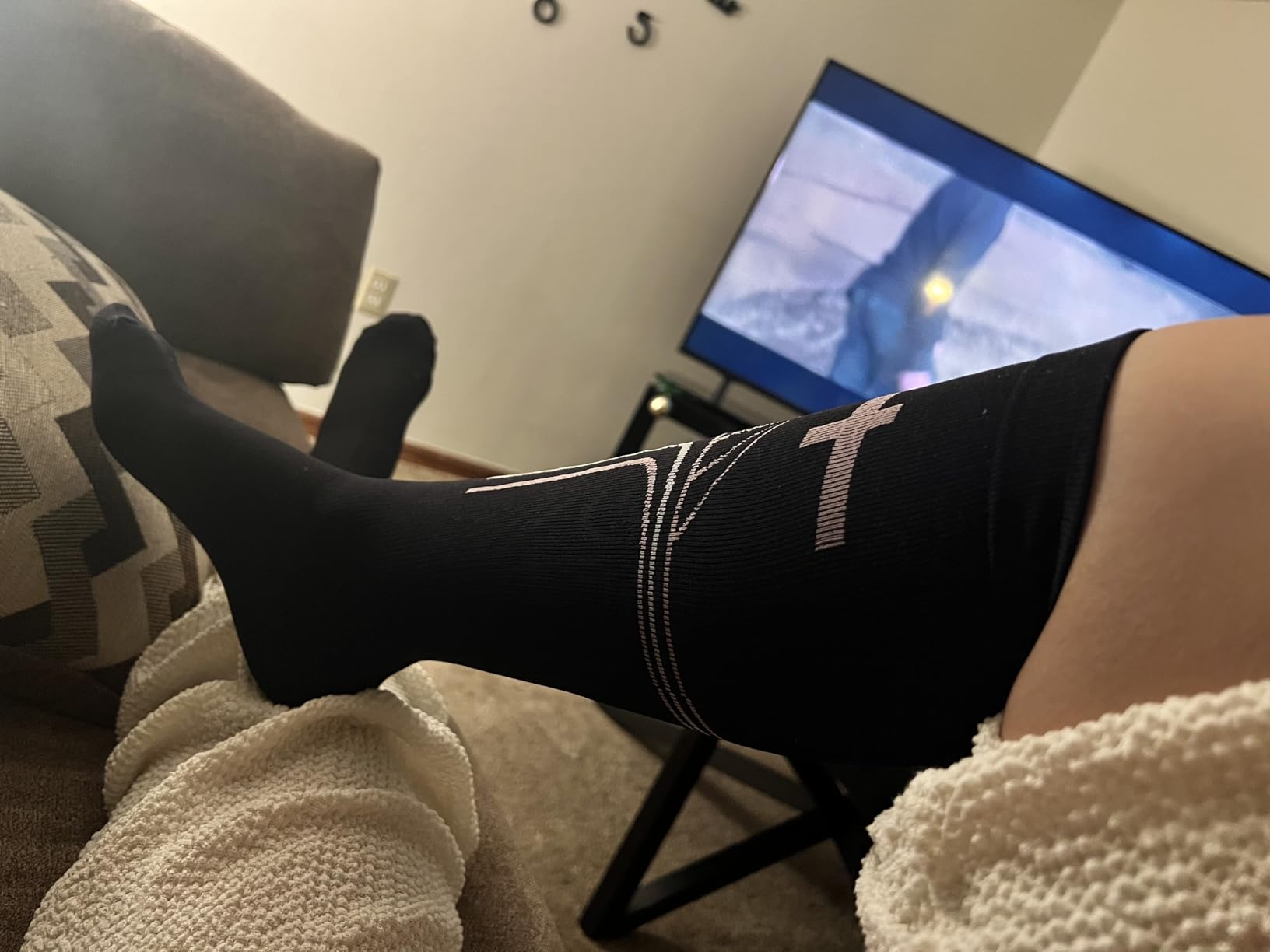 Aoliks Medical Compression Socks for Women & Men, Support Knee High Socks for Running,Nurses,Travel customer photo 2