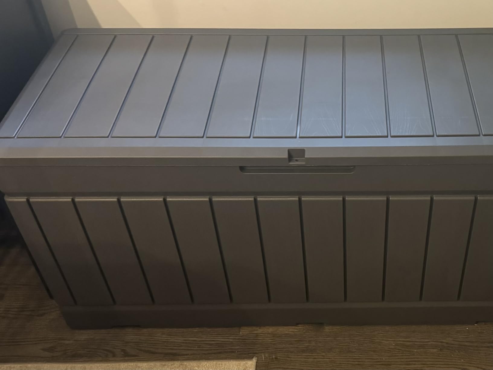 Flamaker Outdoor Storage Box 80 Gallon Resin Waterproof Deck Box customer photo 2