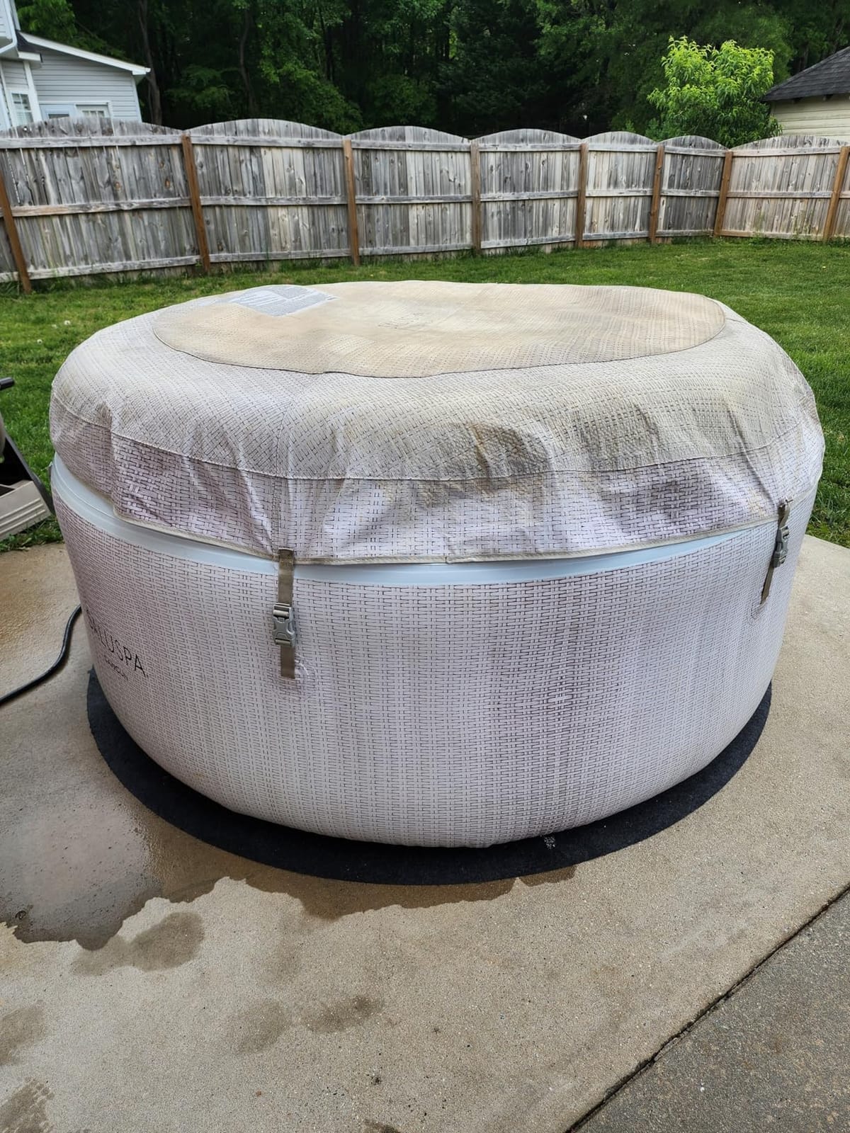 4.5 Ft Inflatable Hot Tub Cover - Energy Saving Lid for Round Hot Tub customer photo 1