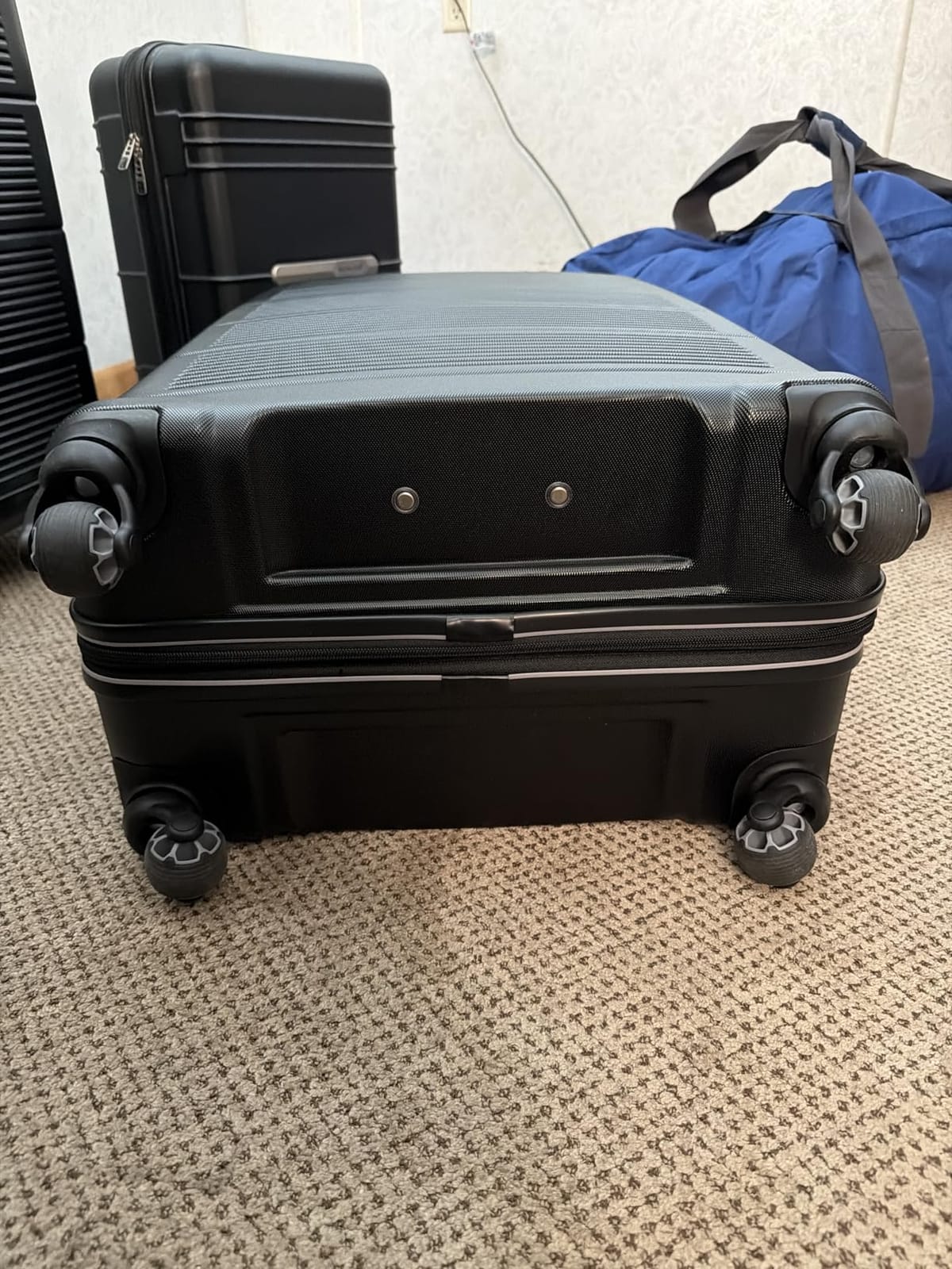 American Tourister Stratum 2.0 Expandable Hardside Luggage with Spinner Wheels, Carry-On, Jade Green customer photo 2