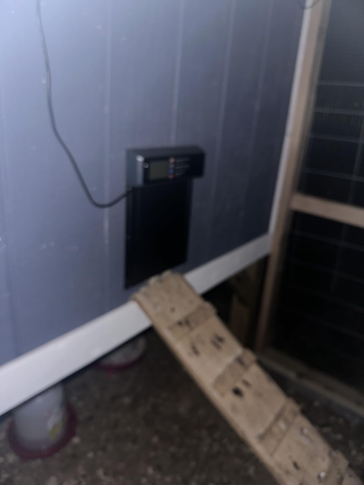 Automatic Chicken Coop Door Solar Powered with Timer & Light Sensor | Automatic Chicken Door with LCD Display, Chicken Door with Rang 20M Remote Control, Anti-Pinch Function & Made of Al-Alloy customer photo 1