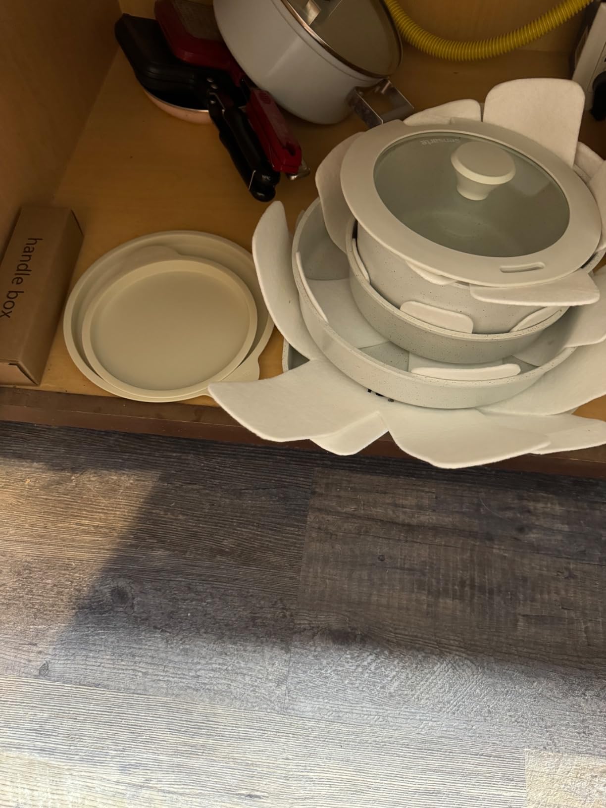 SENSARTE 17 Piece Nonstick Detachable Handle Pots and Pans Set White customer photo 1