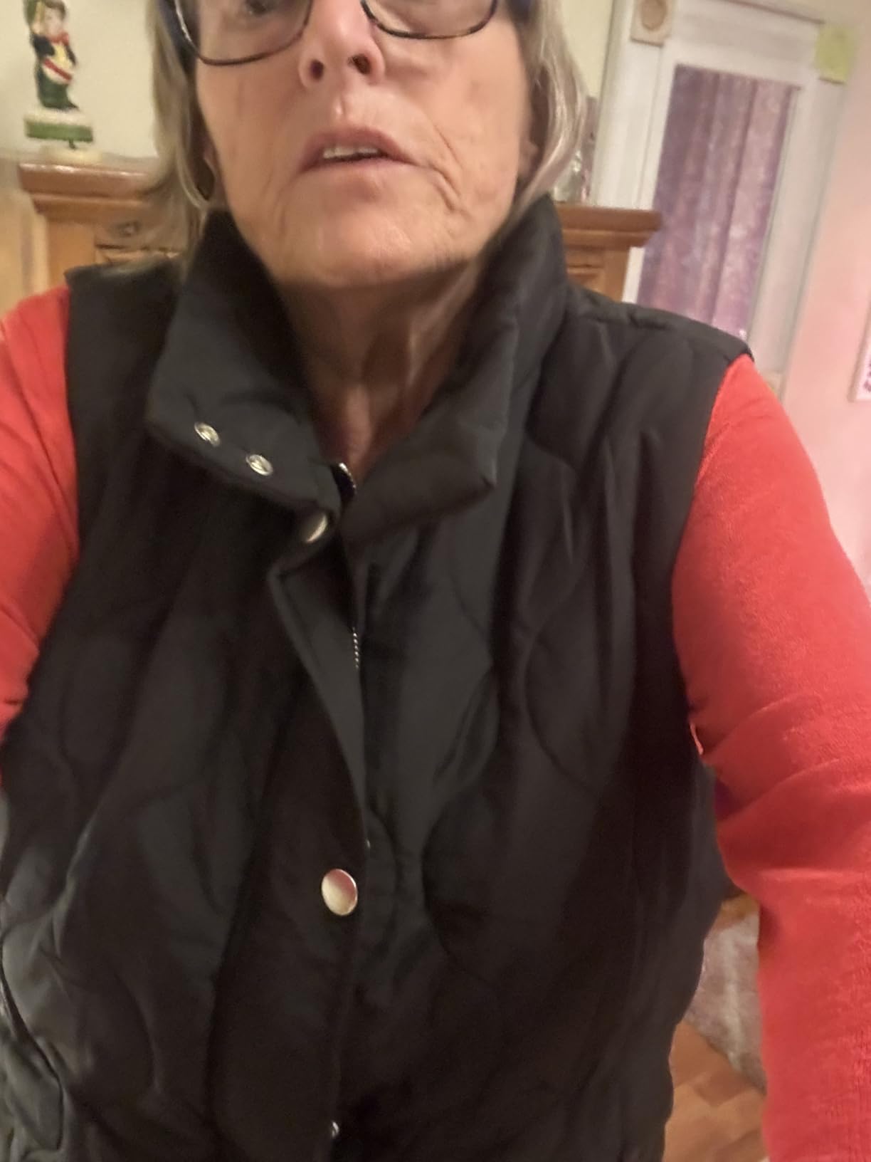 EVALESS Womens Lightweight Cropped Puffer Vest Quilted Sleeveless Jackets customer photo 2