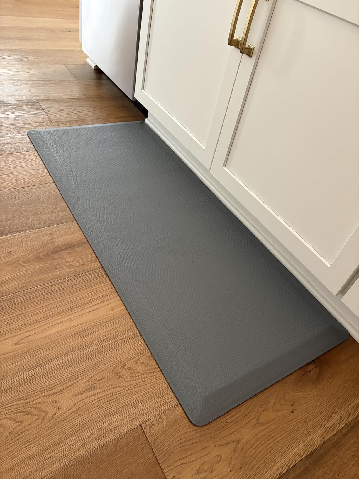 Ophanie Kitchen Mats for Floor,3/4 inch Thick,20x32 Anti Fatigue Cushioned Mat,Kitchen Rugs,Waterproof,Comfort Ergonomic Standing Mat for Office,Home,Sink with 99+ Pairs of Anti-Slip Bottom Ridges customer photo 1