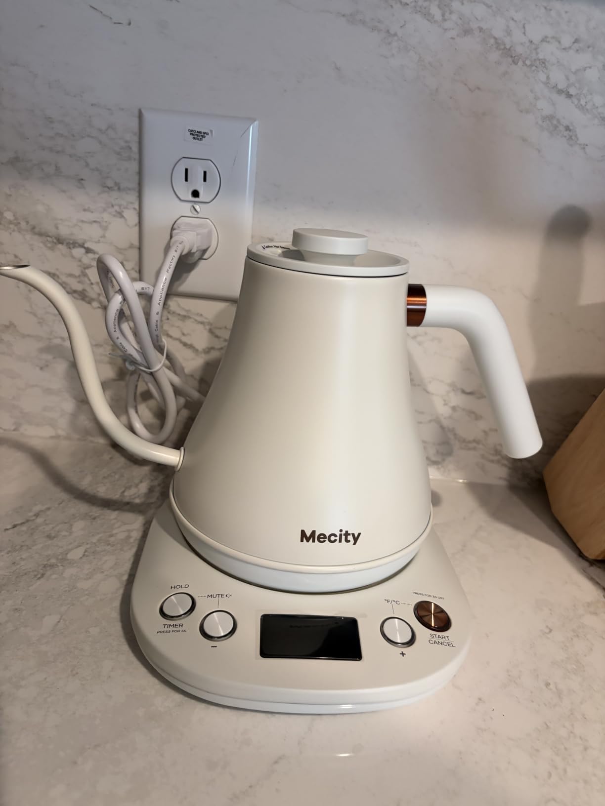 Mecity Electric Gooseneck Kettle With LCD Display Automatic Shut Off Retro Coffee Kettle Temperature Control Hot Water Boiler to Pour Over Tea, 1200 Watt Quick Heating Tea Pot, 0.8L, Stainless Steel customer photo 1