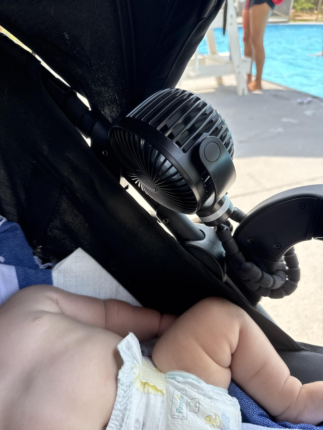 Momcozy 8000mAh Portable Stroller Fan | 27H Ultra-long Battery Life customer photo 1