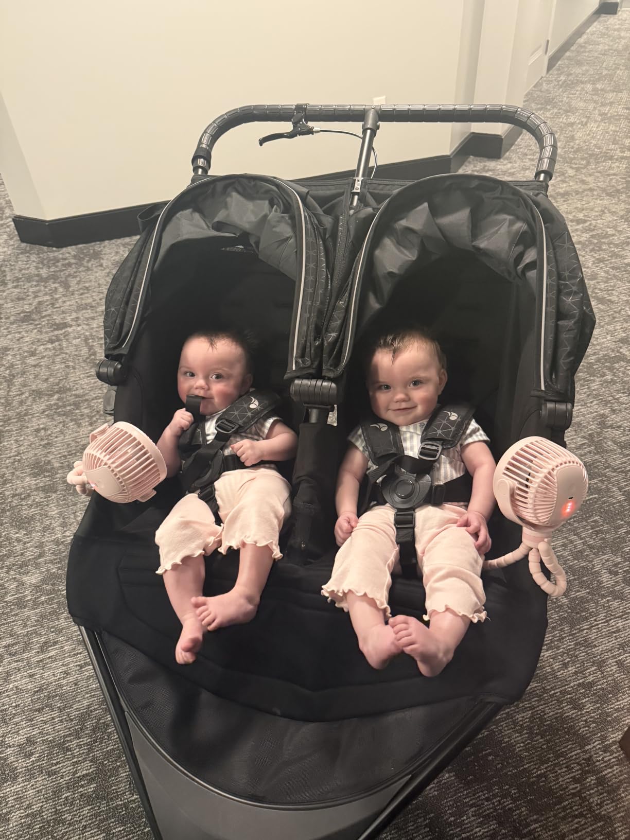 Momcozy 8000mAh Portable Stroller Fan | 27H Ultra-long Battery Life customer photo 2