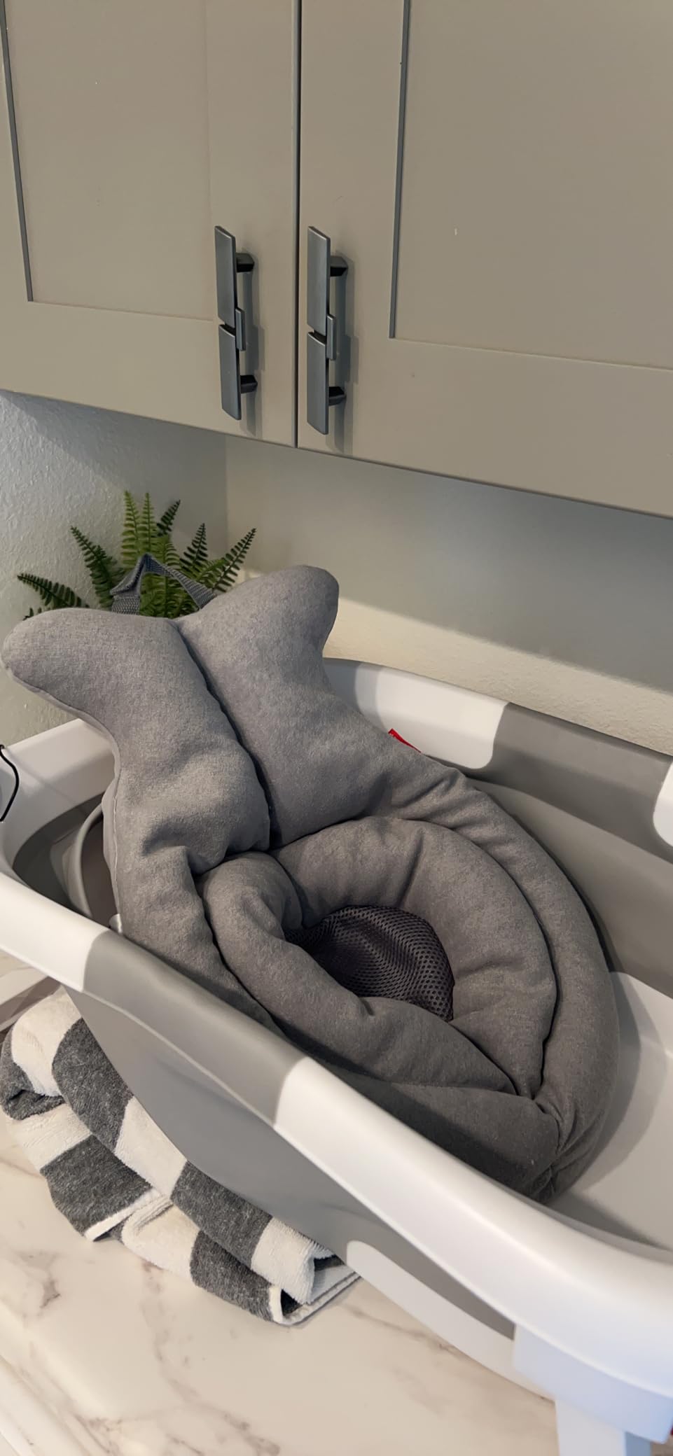 Skip Hop Soft Sink Baby Bath Tub, Moby, Grey customer photo 1