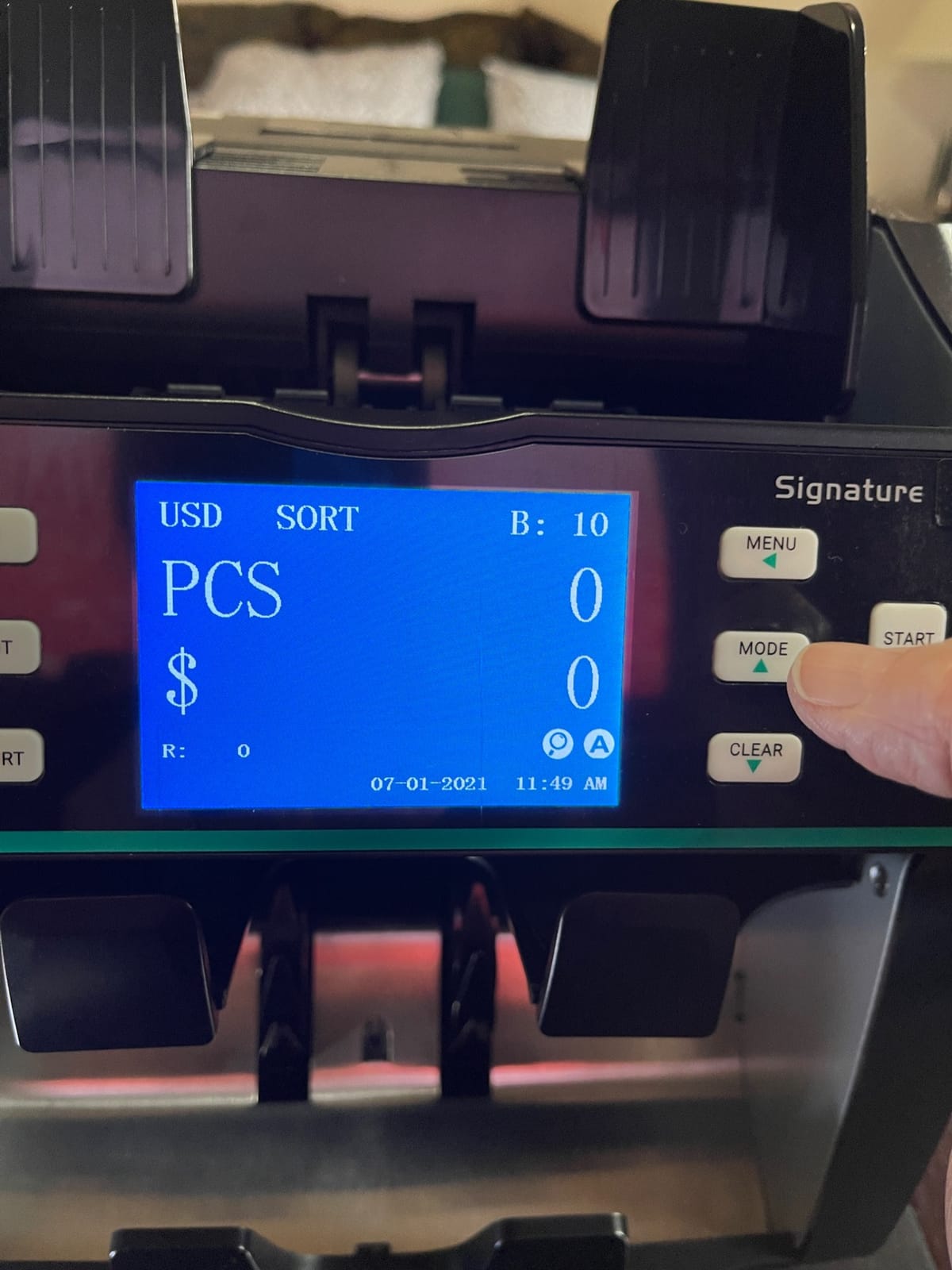 KOLIBRI Money Counter Machine I LCD Display I Business Grade I Advanced IR/UV/MG/MT/DD/HLF Detection I Mixed Denomination I Multi-Currency I Back Loading I 3-Years Warranty I KBR-500 customer photo 1